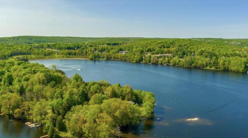 Waterfront Haliburton, All Season, Fully Equipped Cottage! #STR-25-00252