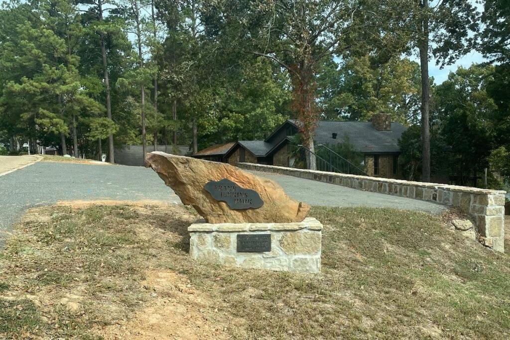 Ruston Vacations - Rustic Flames  4-Bedroom Comfort - Property Image 2