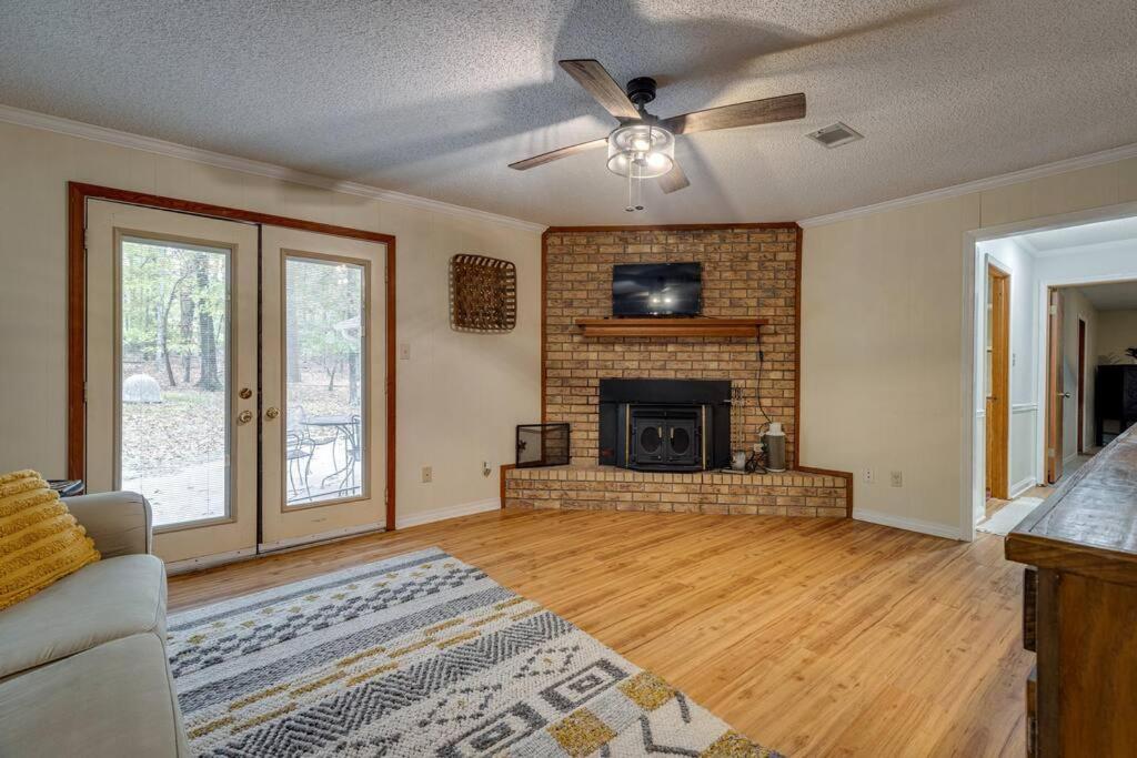 West Monroe Vacations - Rustic Flames 4-Bedroom Comfort - Property Image 16