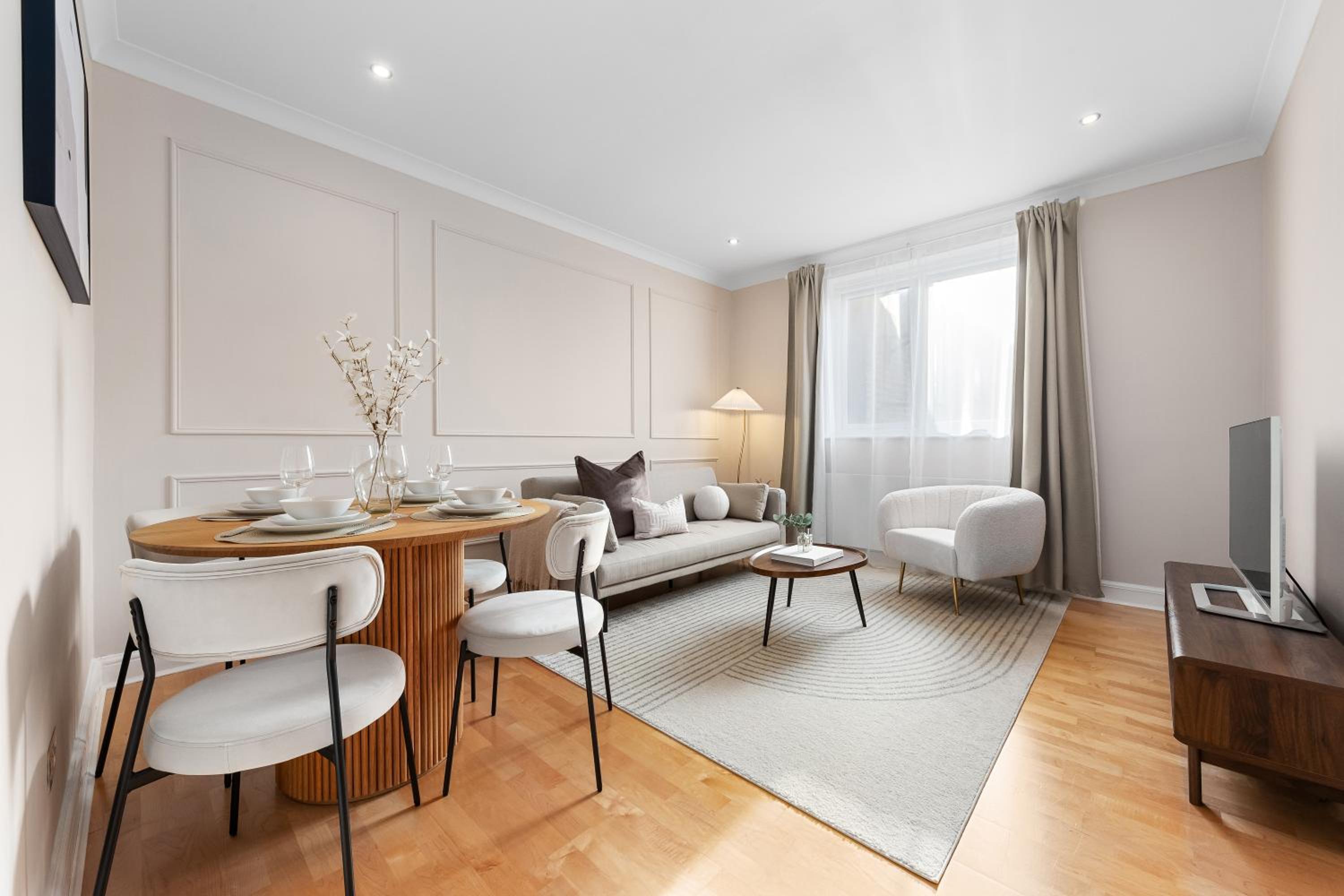 Designer Home in Central London view 2