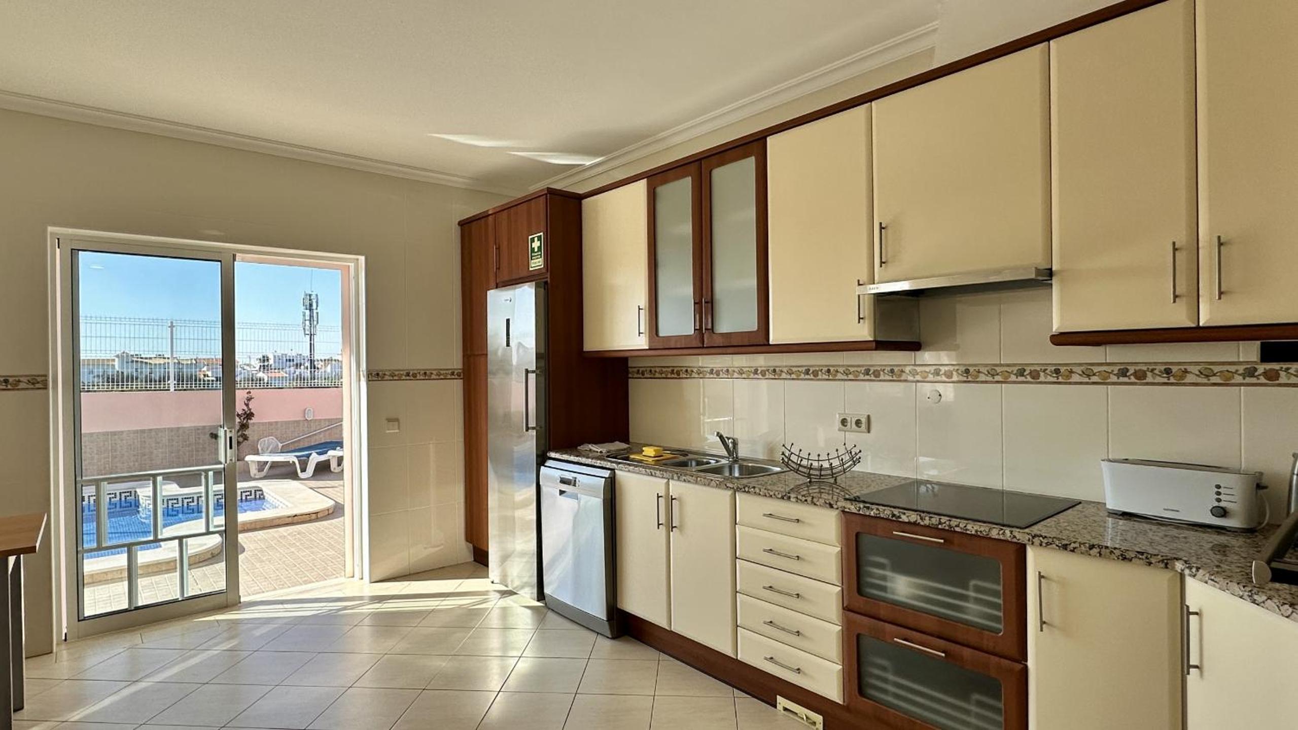 Antonieta - Private Pool - 10 Guests - Albufeira view 5