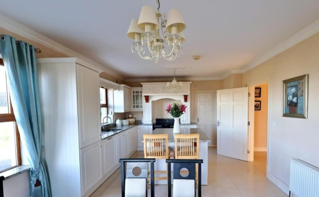 The Cliffs of Moher Holiday House