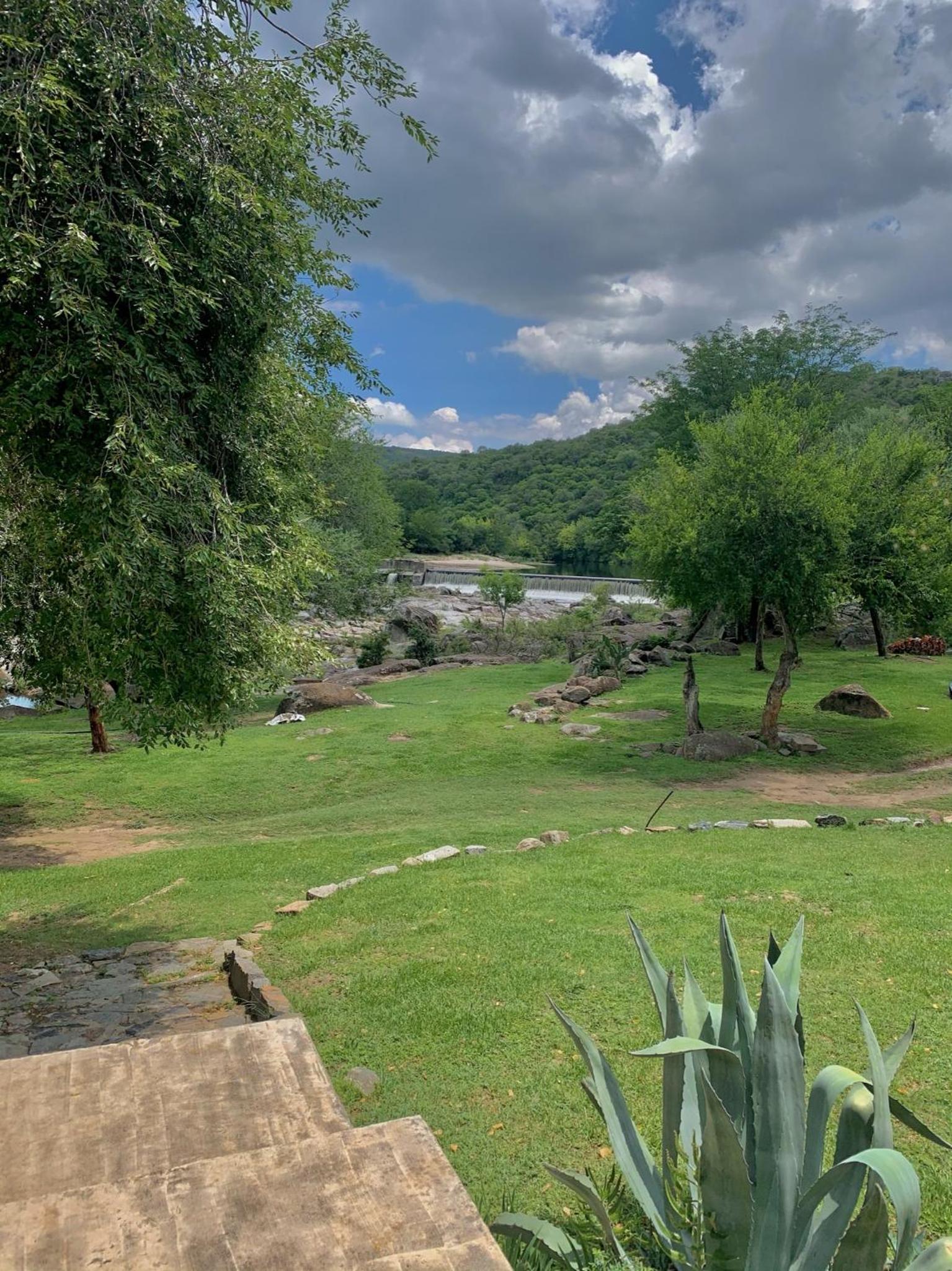 Casa De Campo La Melisa Frente Al Río