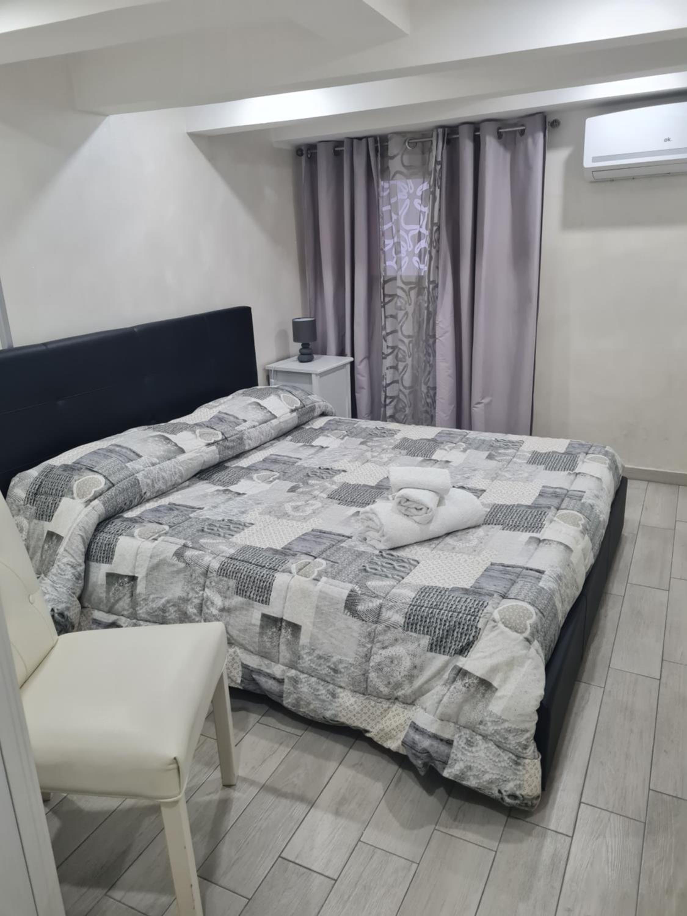 Che Casa 26! en Naples — hotel room
