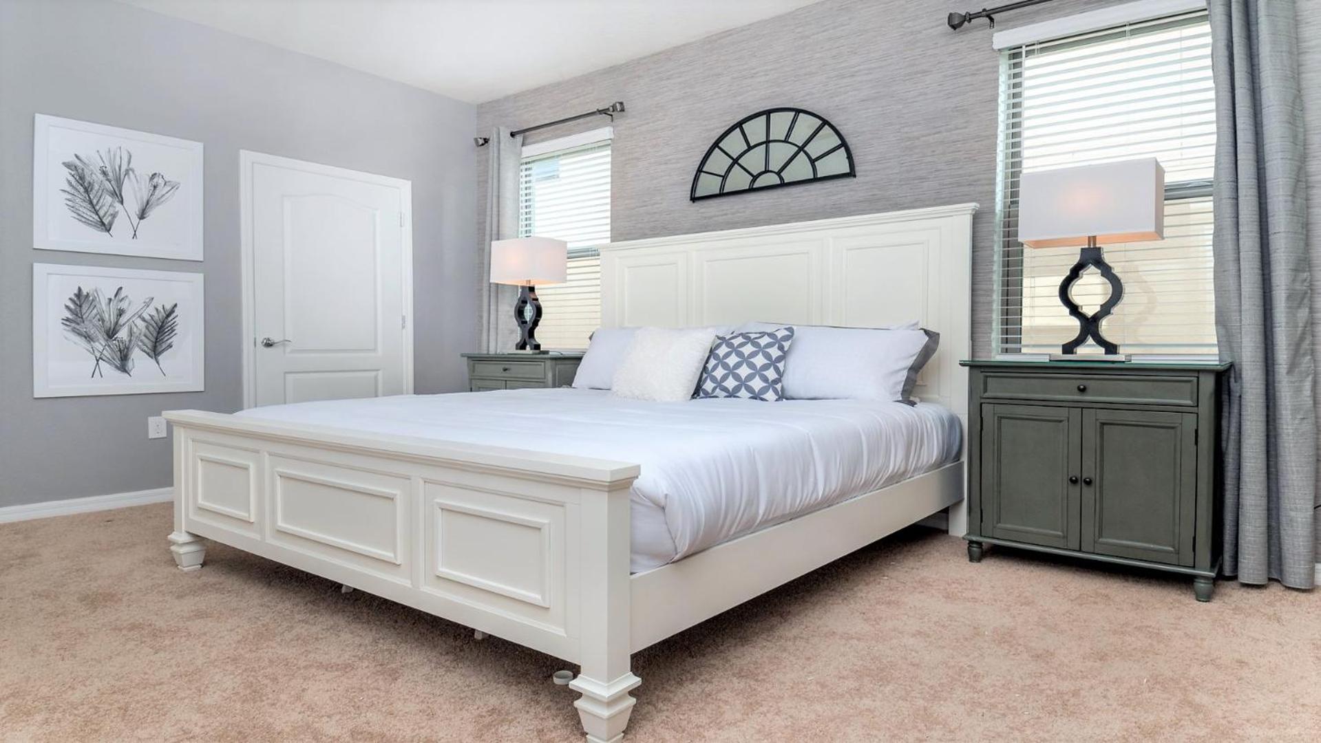 Special Rate Spacious Home with Private Pool! view 3