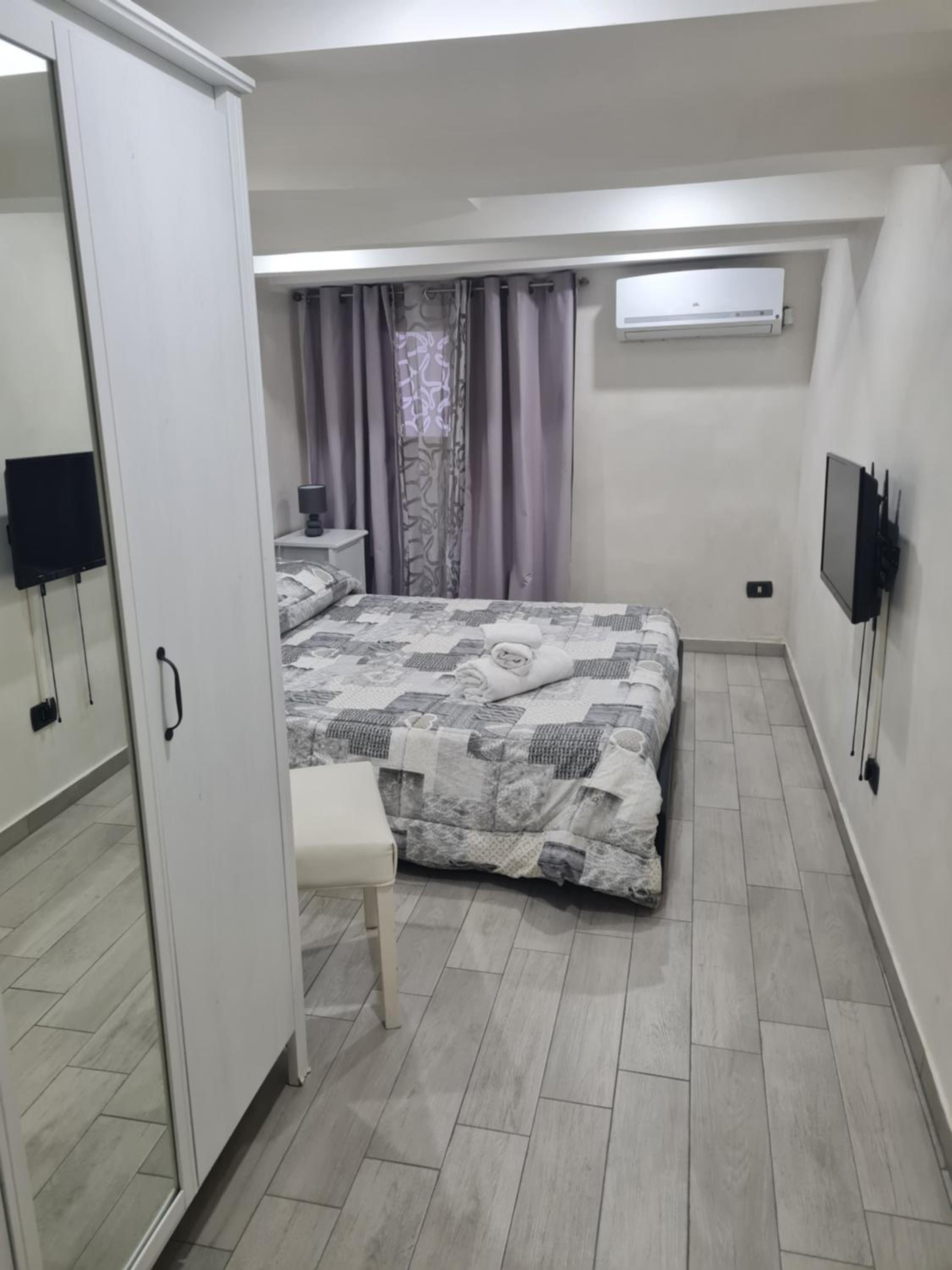 Che Casa 26! en Naples — hotel room