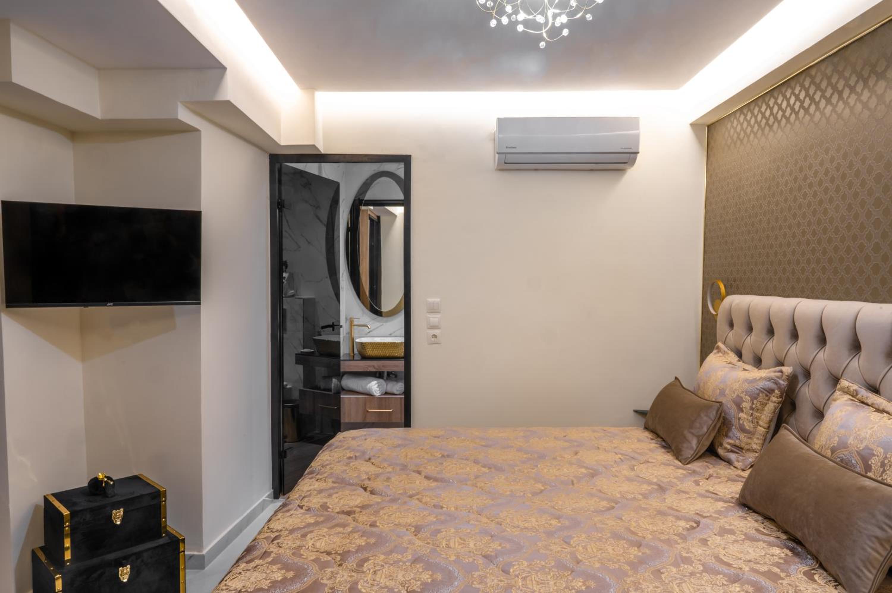 Odysseus Luxury House photo 3