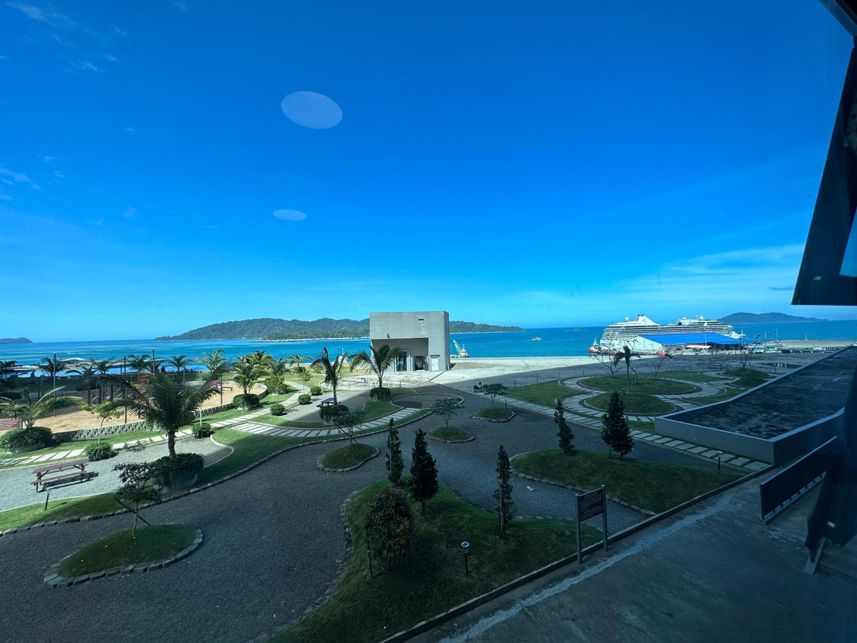 G Dau Homestay JQ Bay photo 3