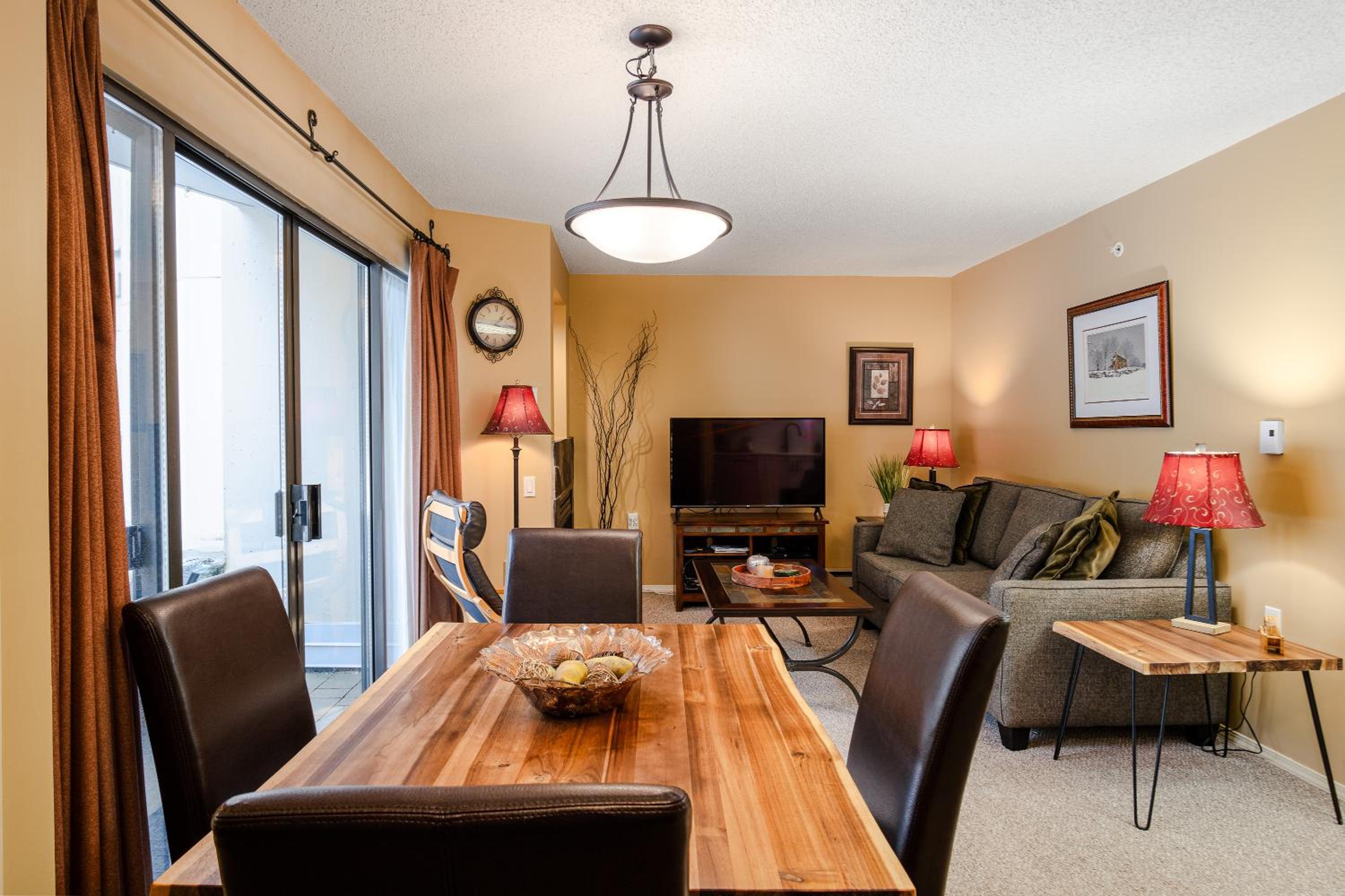 The Maple Ski-in Ski-out 1 Bed with Hot Tub and Pool