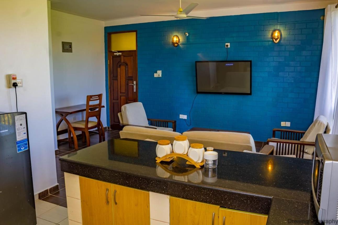 One Bedroom Near Sarova view 3