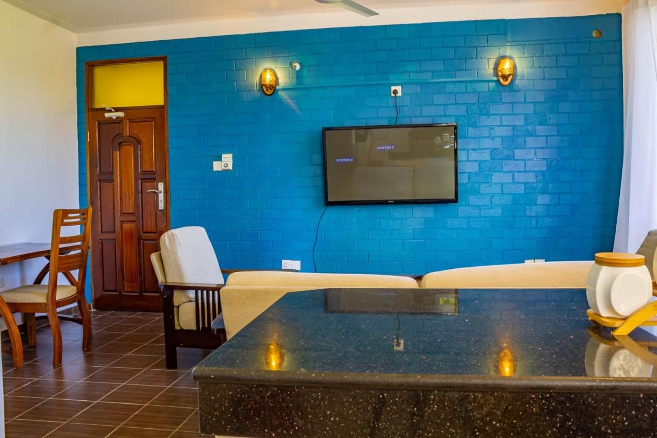 One Bedroom Near Sarova view 5