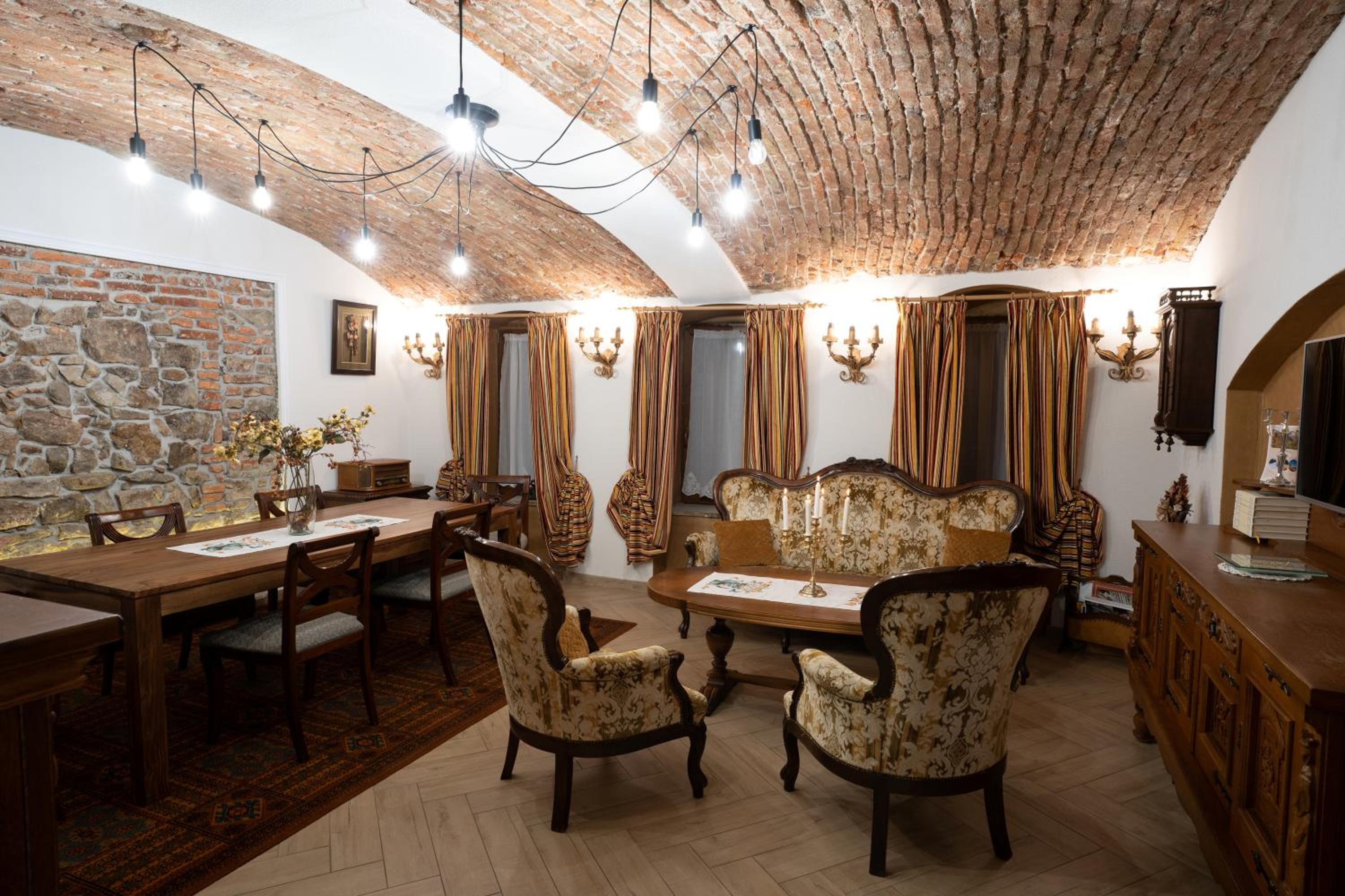 Casa Ceauș view 5