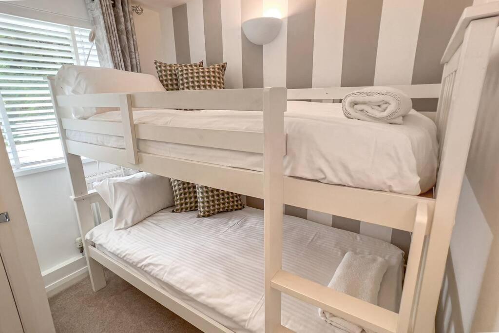 Cornish Beach Retreat - 10 Min Walk to Beach! view 5