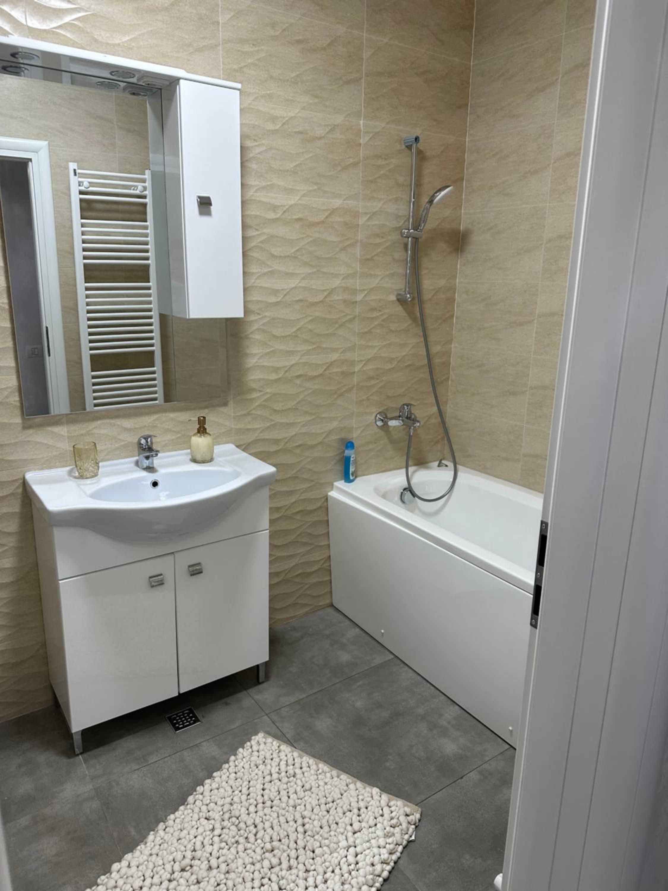 Apartament Simoni