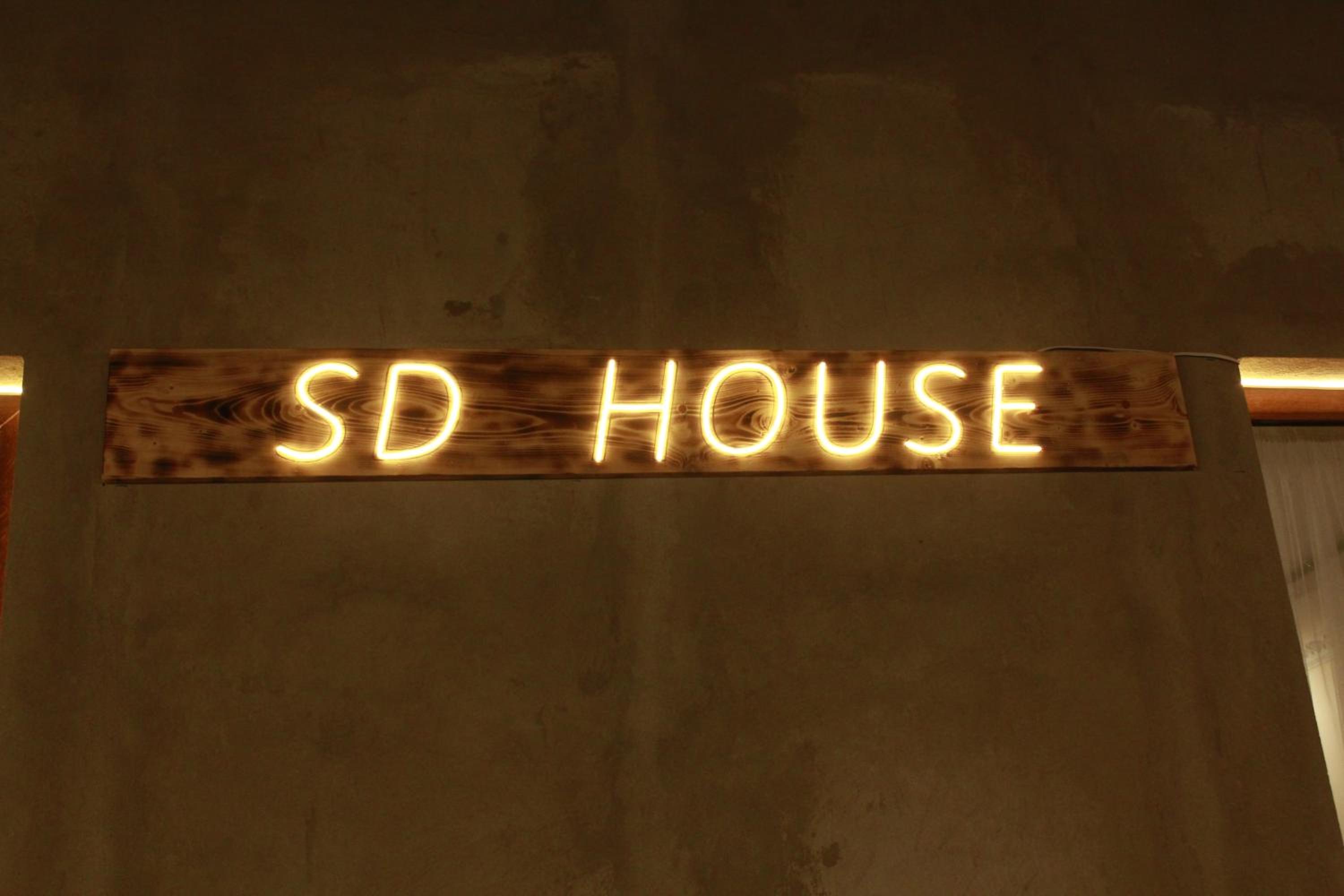 SD House
