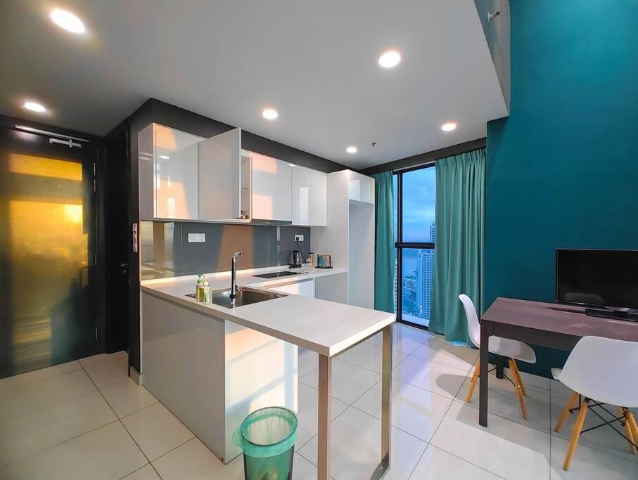 High Rise Almas Duplex Suites with Beautiful Sea View photo 2