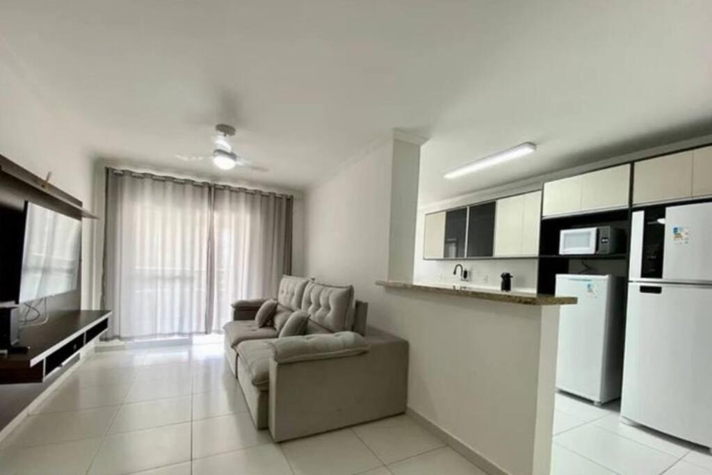 Apto na Aviação, apenas 2 min da praia - Ideal para home office, praia e descanso