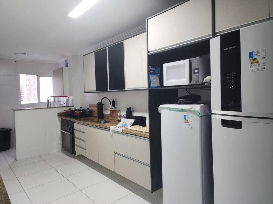 Apto na Aviação, apenas 2 min da praia - Ideal para home office, praia e descanso