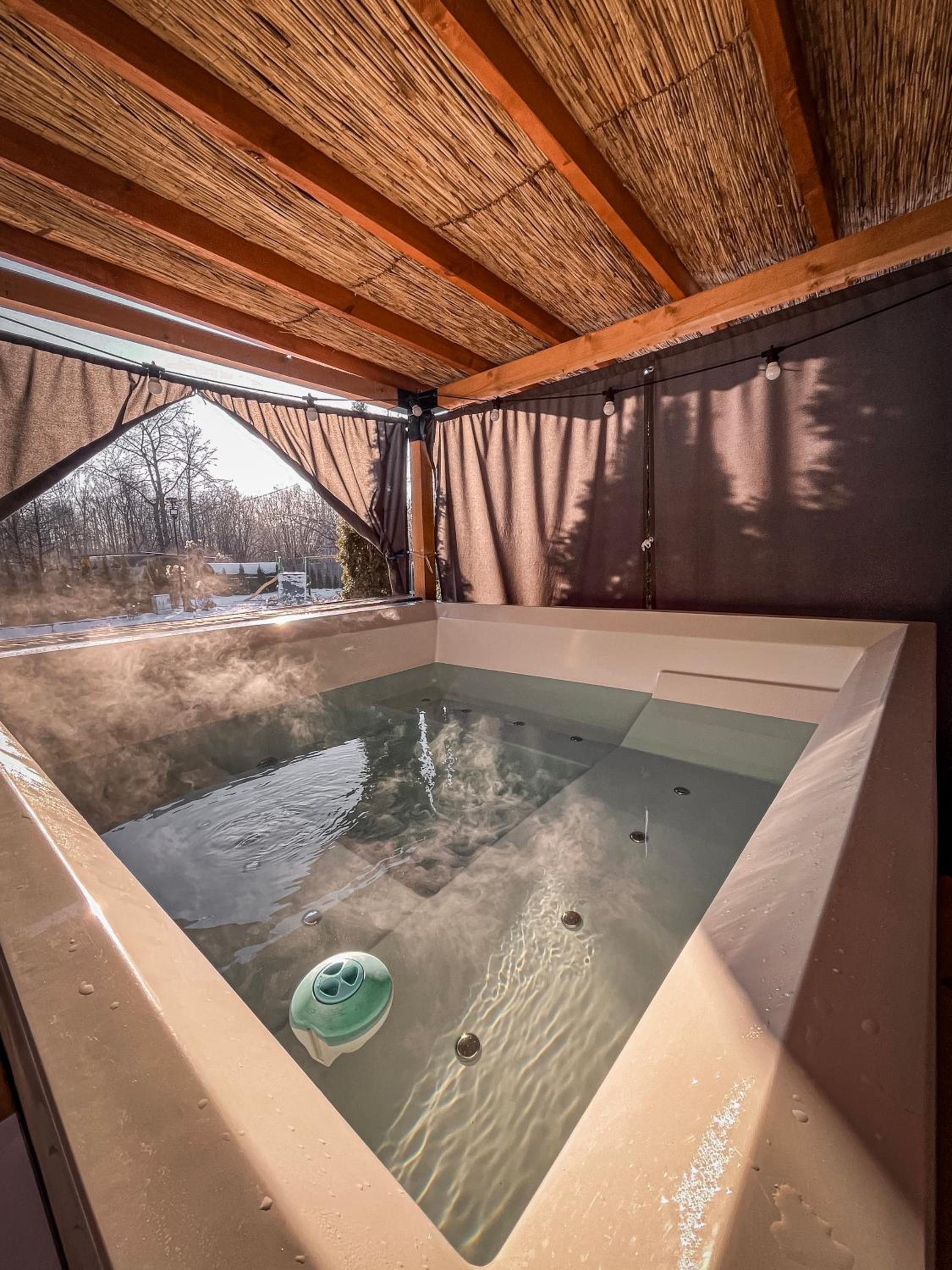 Aloha Glamp - Całoroczny glamping nad rzeką z prywatną balią - Stok narciarski, góry, lasy, sauna