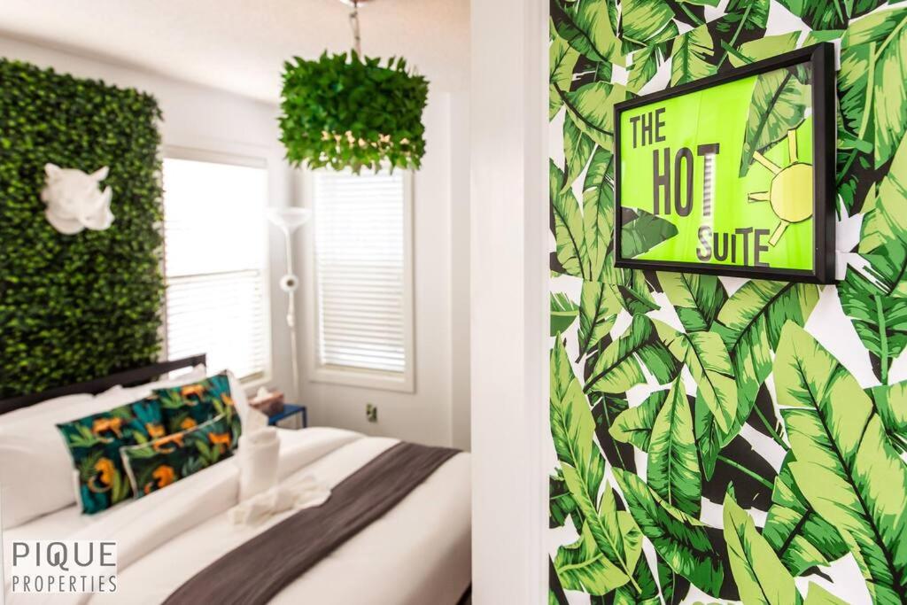 The Obsolete Suite - King Bed - Fireplace - Pet Friendly