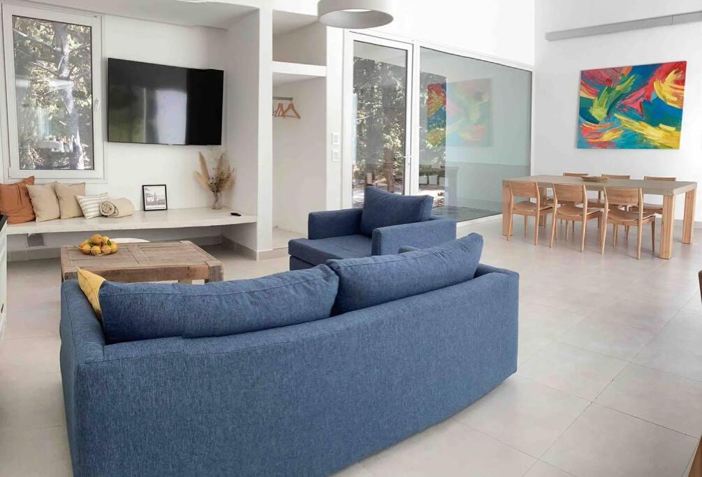 Casa en barrio Bosque Costa Esmeralda