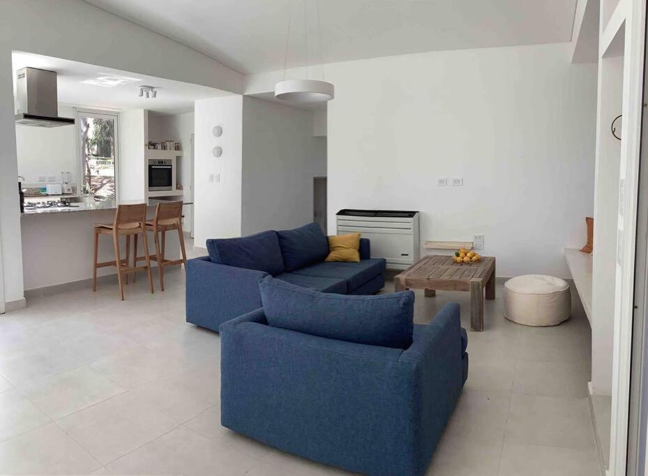 Casa en barrio Bosque Costa Esmeralda