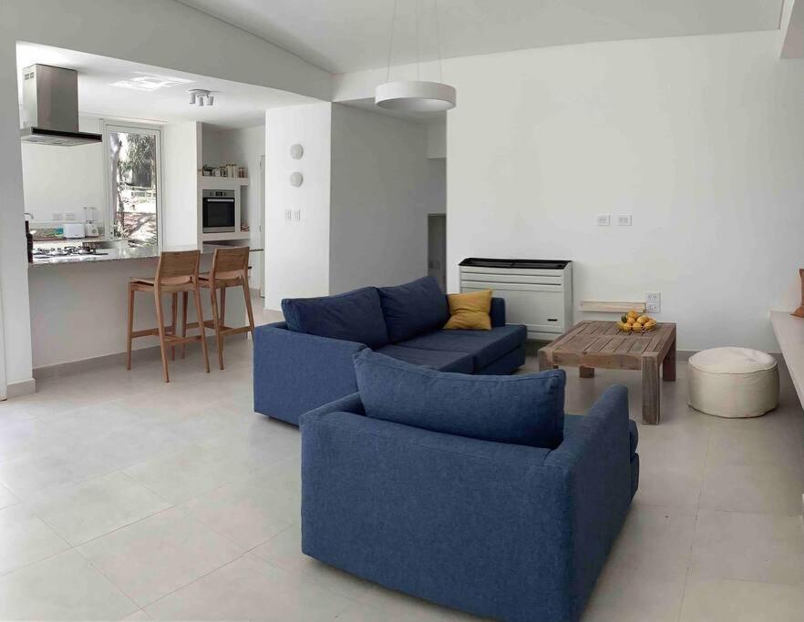 Casa en barrio Bosque Costa Esmeralda