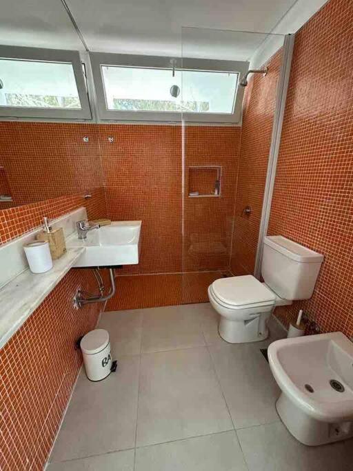 Casa en barrio Bosque Costa Esmeralda