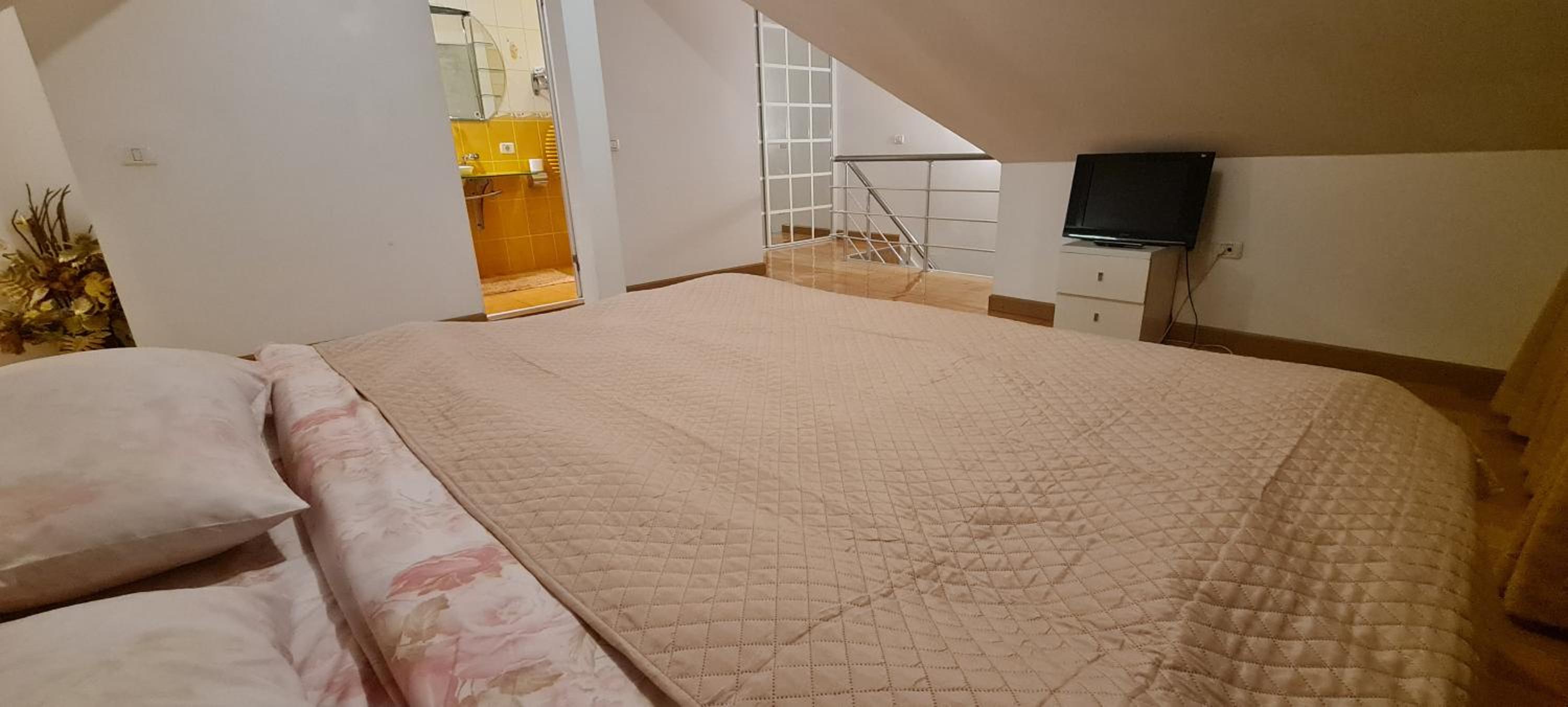 Photo 38