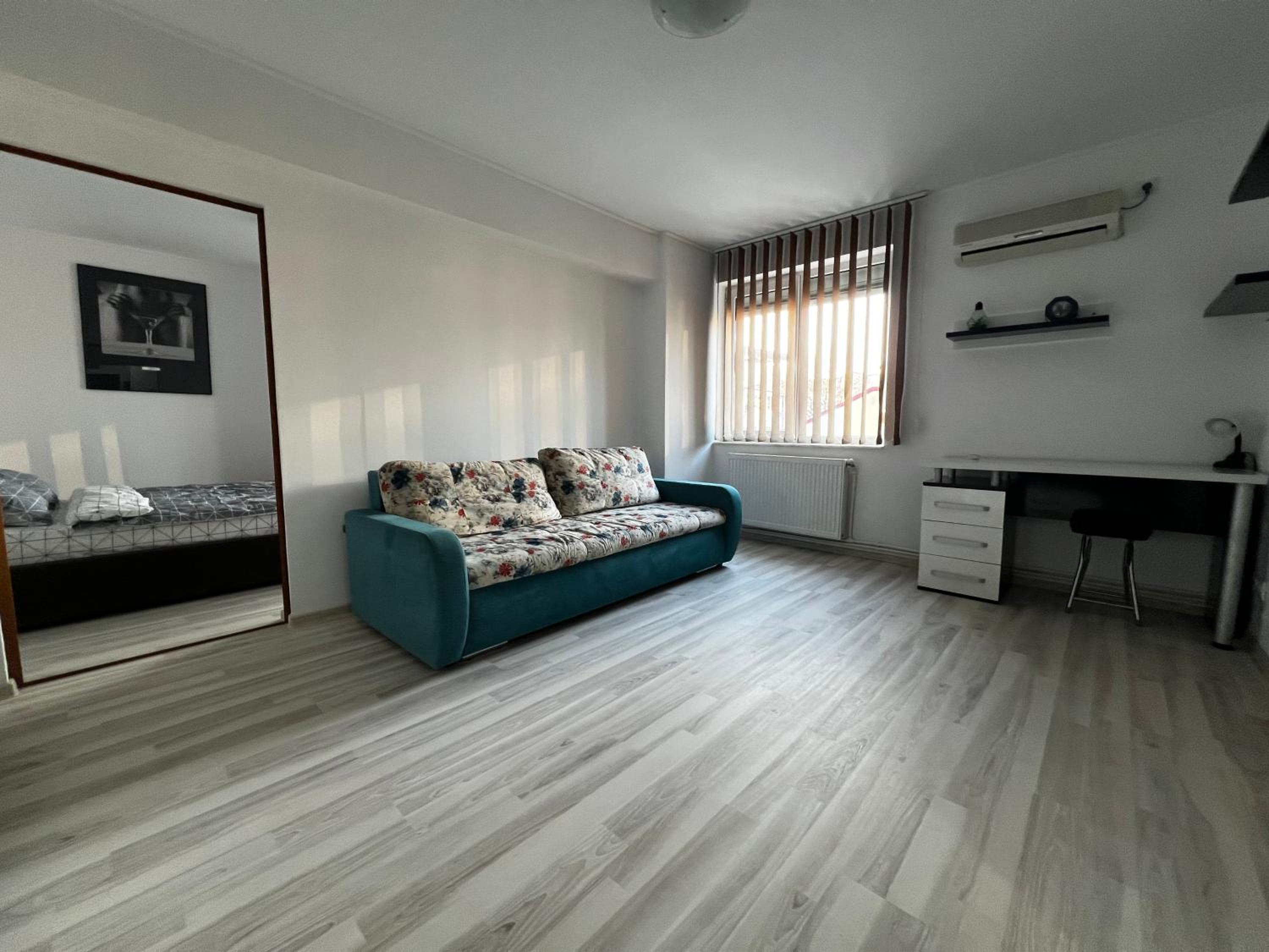 Apartament Teo Ultracentral view 3