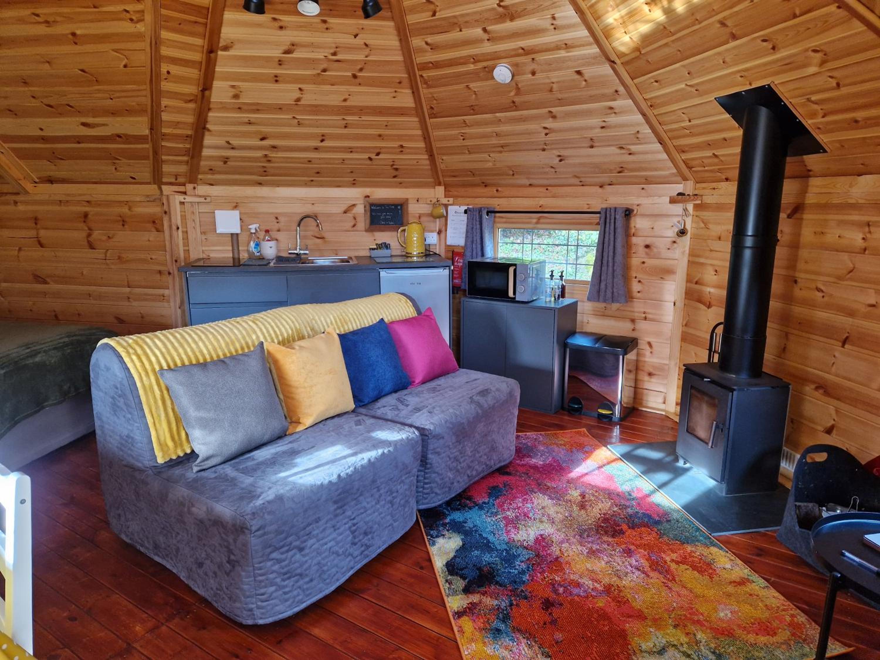 The Hive - Unique log cabin with wood burning stove view 5