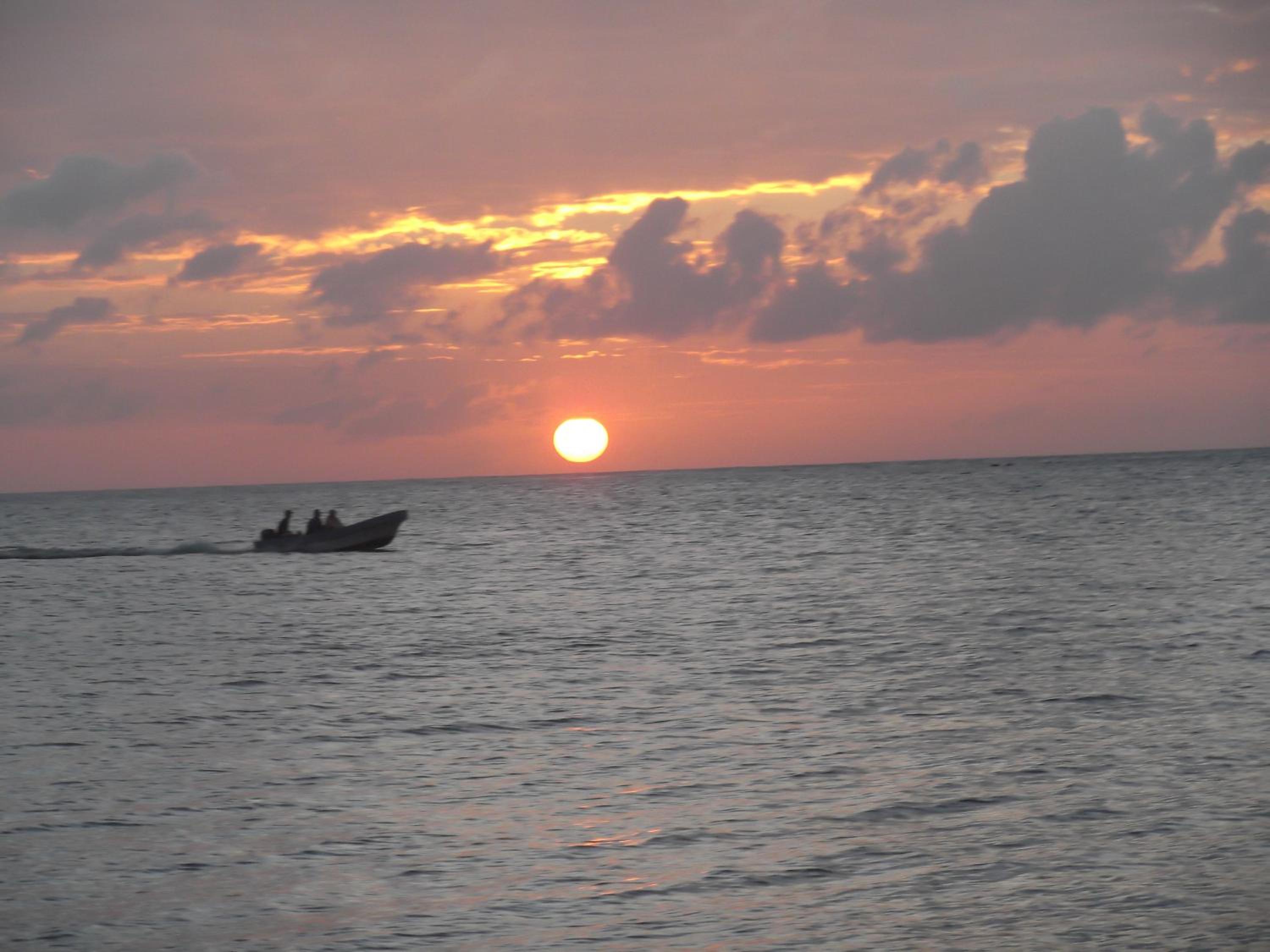 Guanaja Caribbean Cottages