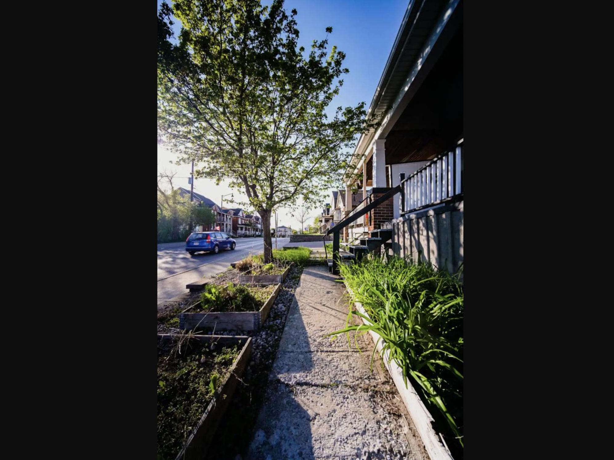 Barrie Vacations - One Bedroom Apartment Steps to Waterfront/Downtown Barrie - Property Image 9