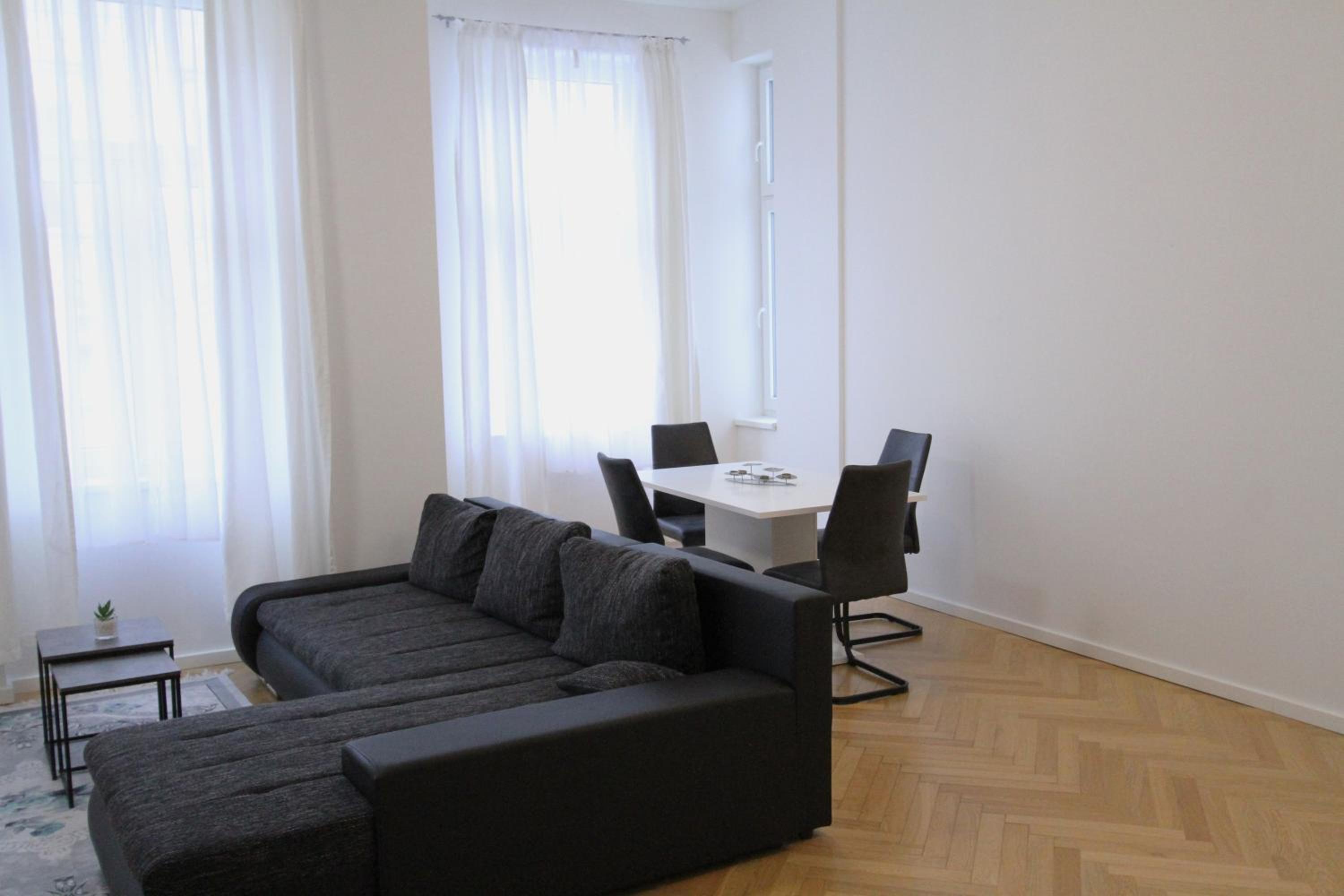 Home Sweet Home - Vienna Central