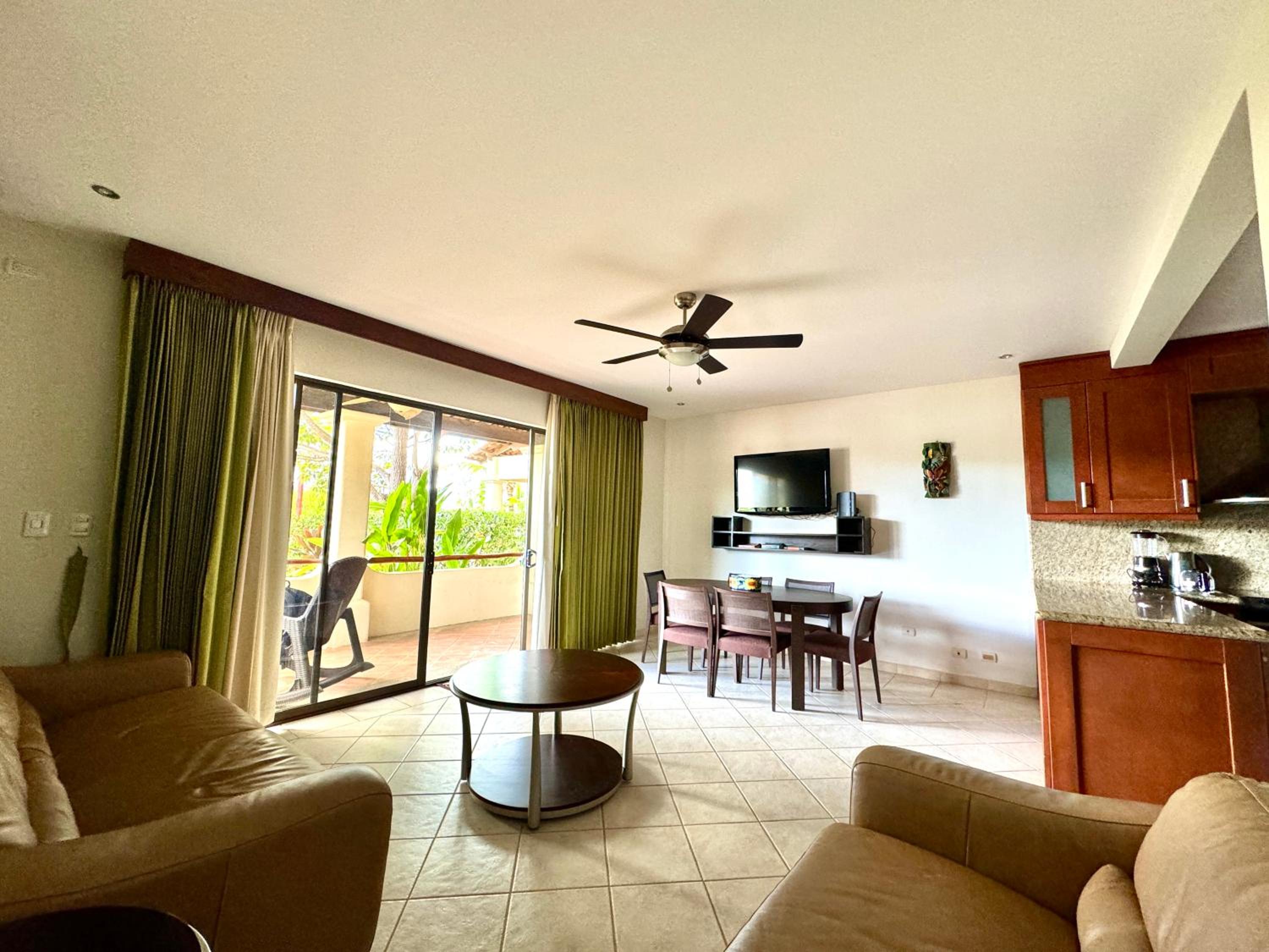 Breezy Paradise 2 bed2bath with mountain view