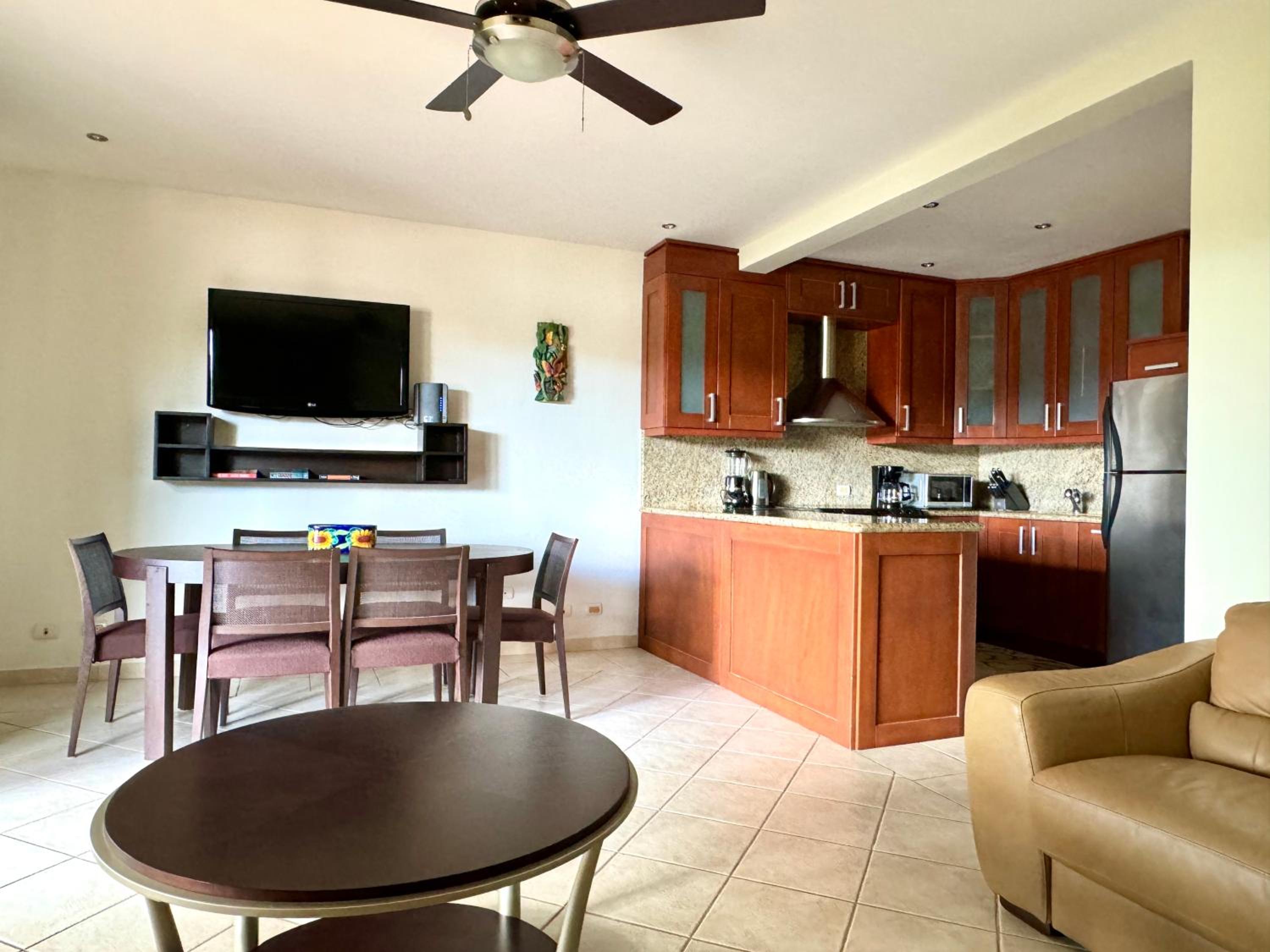 Breezy Paradise 2 bed2bath with mountain view
