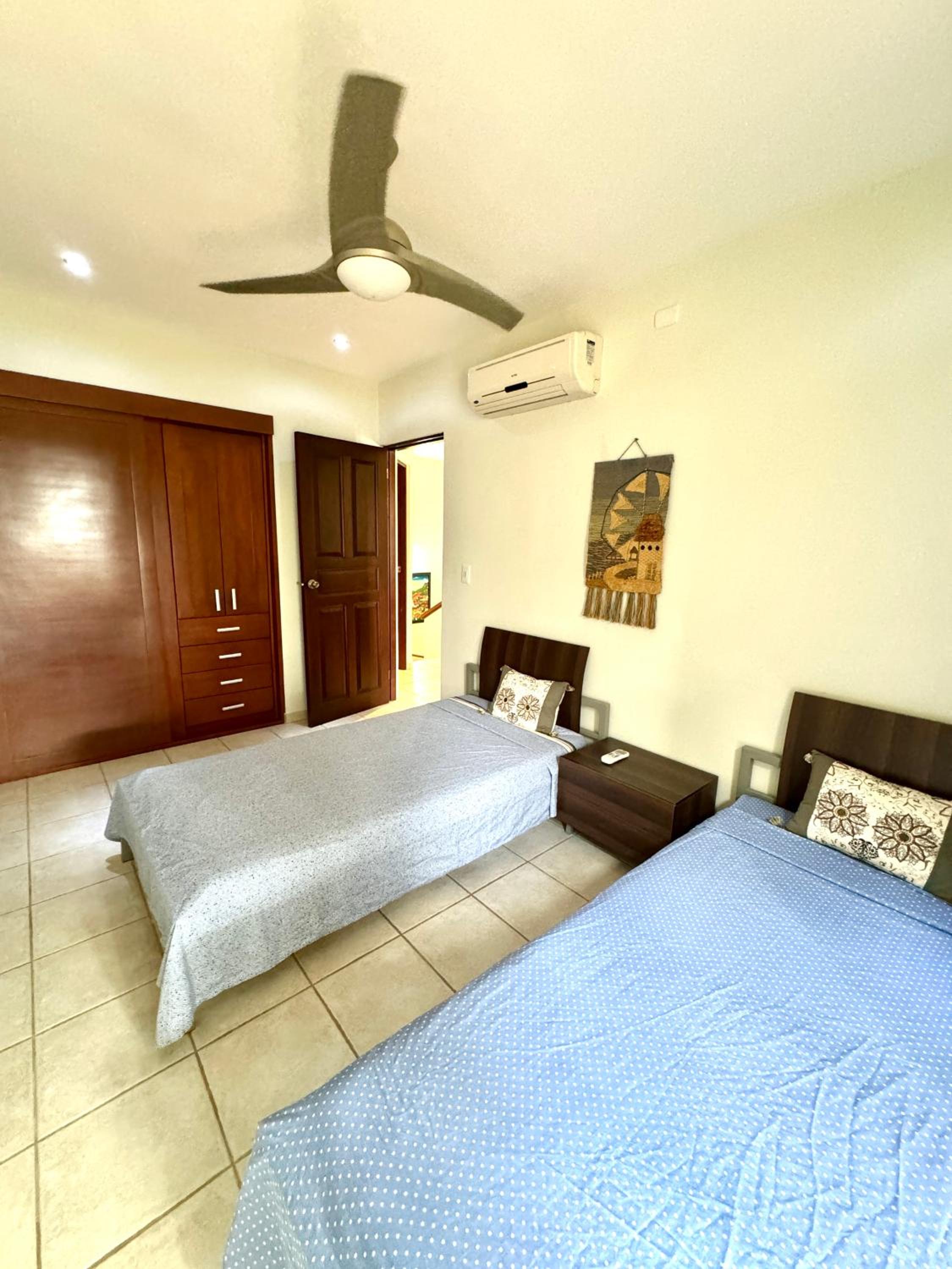 Breezy Paradise 2 bed2bath with mountain view