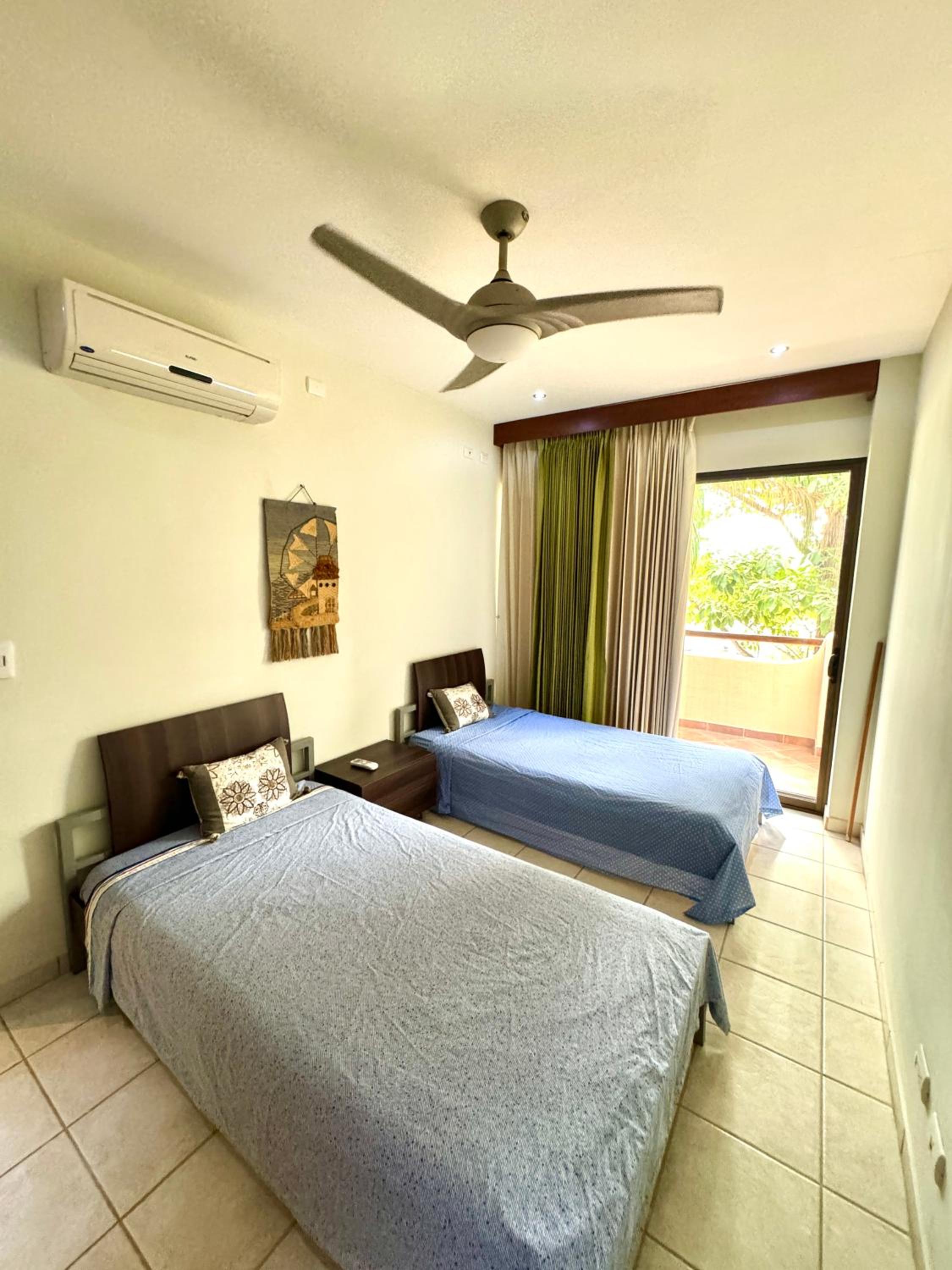 Breezy Paradise 2 bed2bath with mountain view