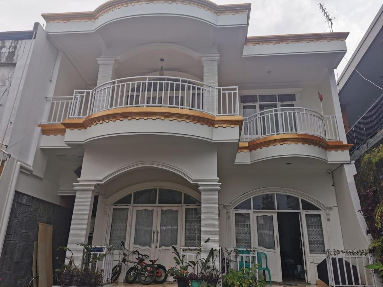 Wubao Villa dekat hotel Le Eminence Kota Bunga, Cikundul - 11