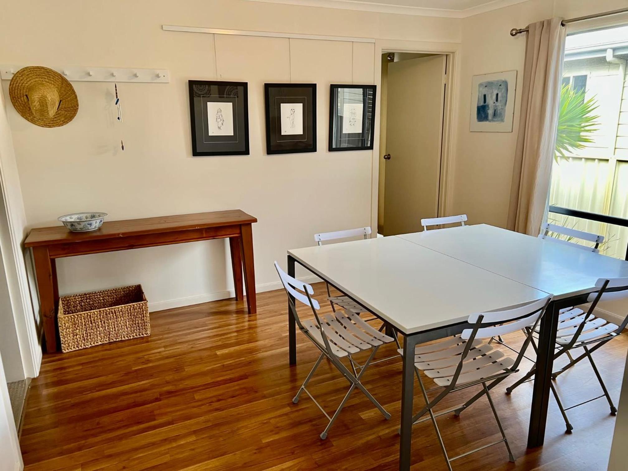 Clampetts Pet Friendly Close to Township
