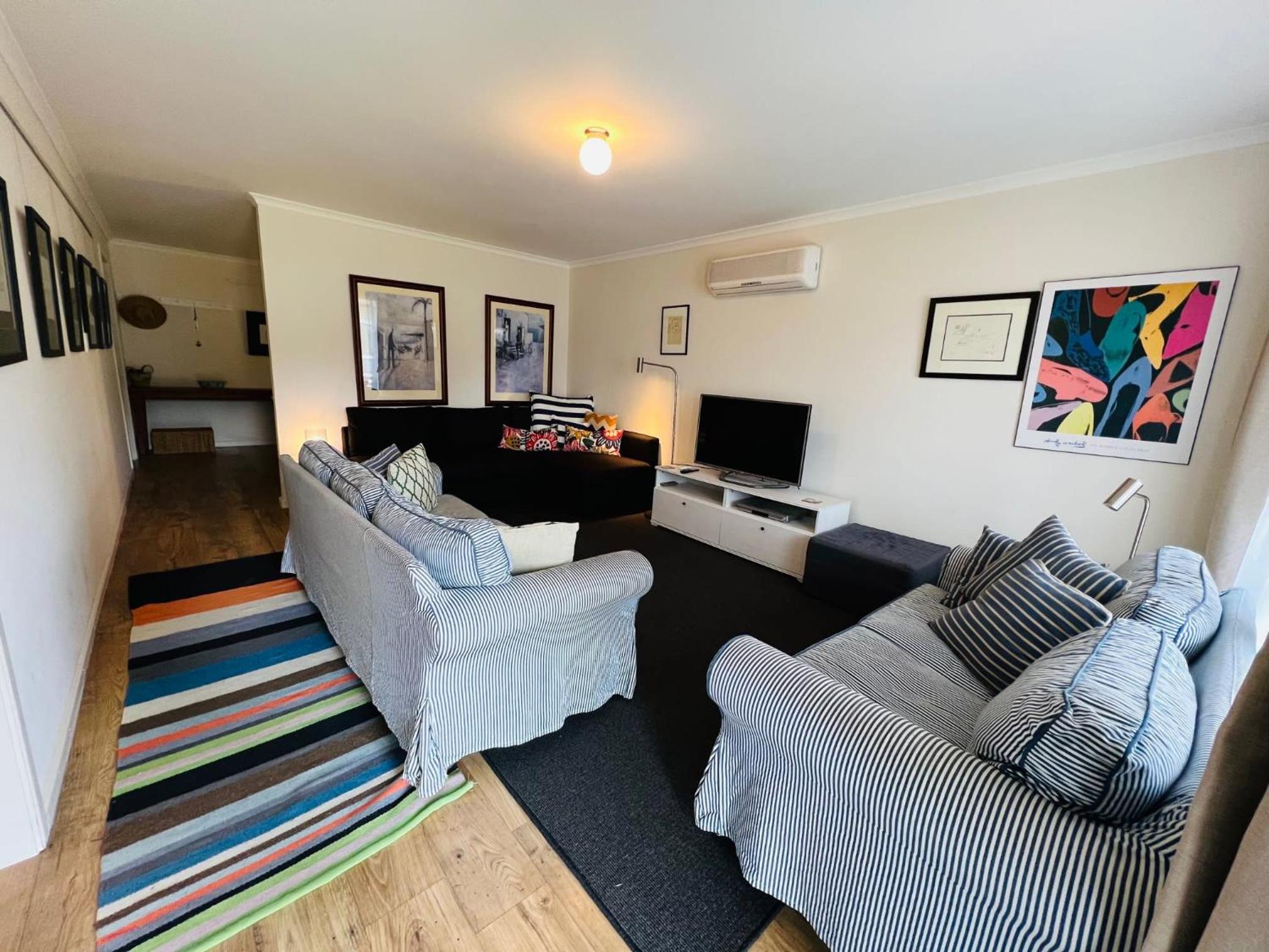 Clampetts Pet Friendly Close to Township