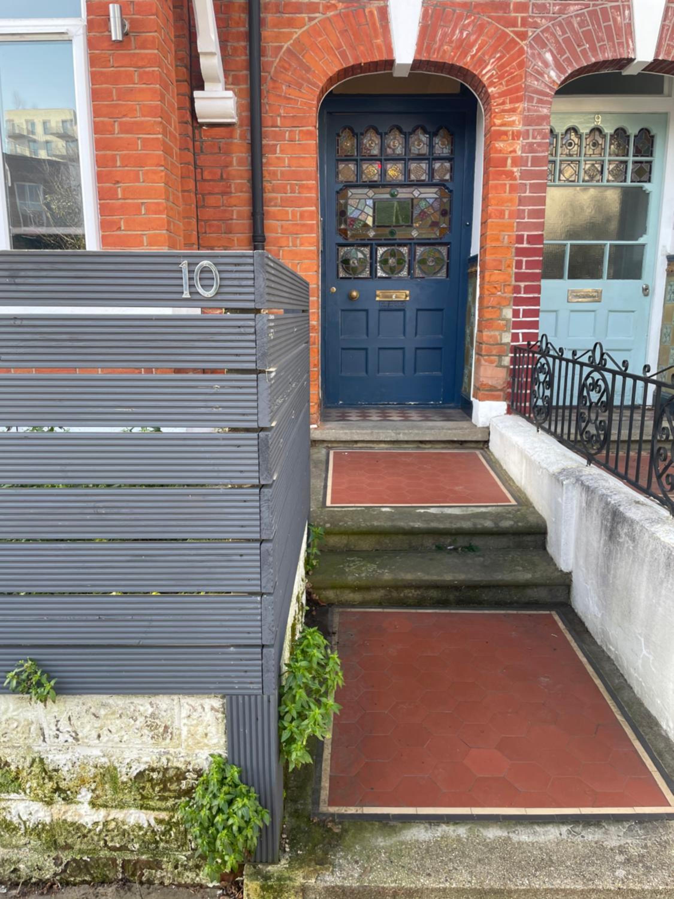 DG1 - Family-Friendly 2-Bed with Garden in Acton - by Short Stories London