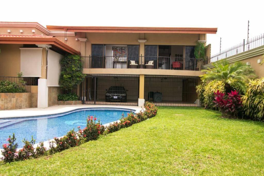 Luxury Apt, fully equipped, near to SJO airport