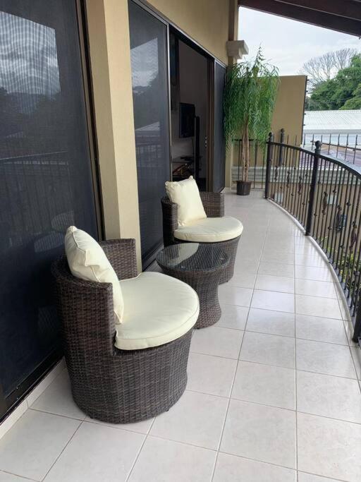 Luxury Apt, fully equipped, near to SJO airport