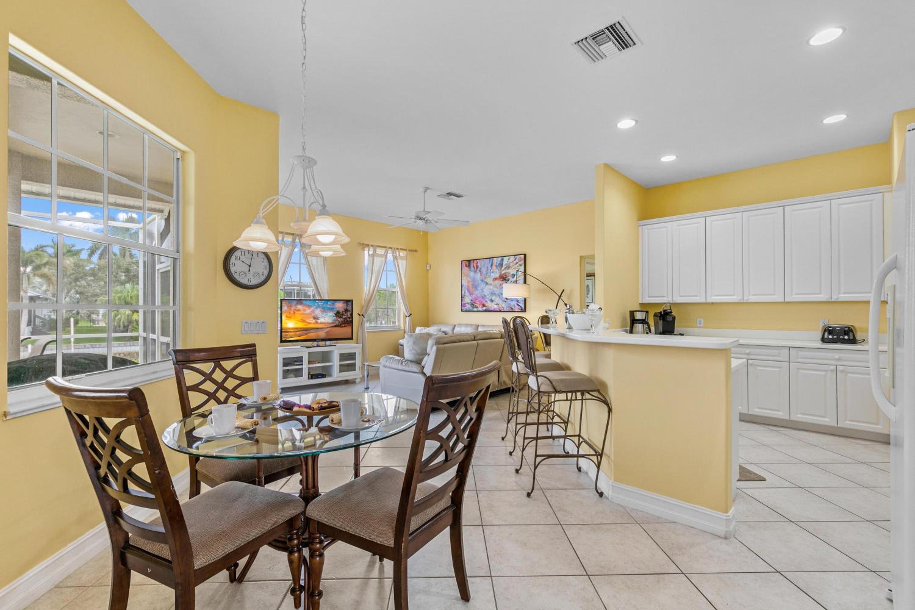 Updated and Luxurious 5BR Waterfront Oasis on Marco Island