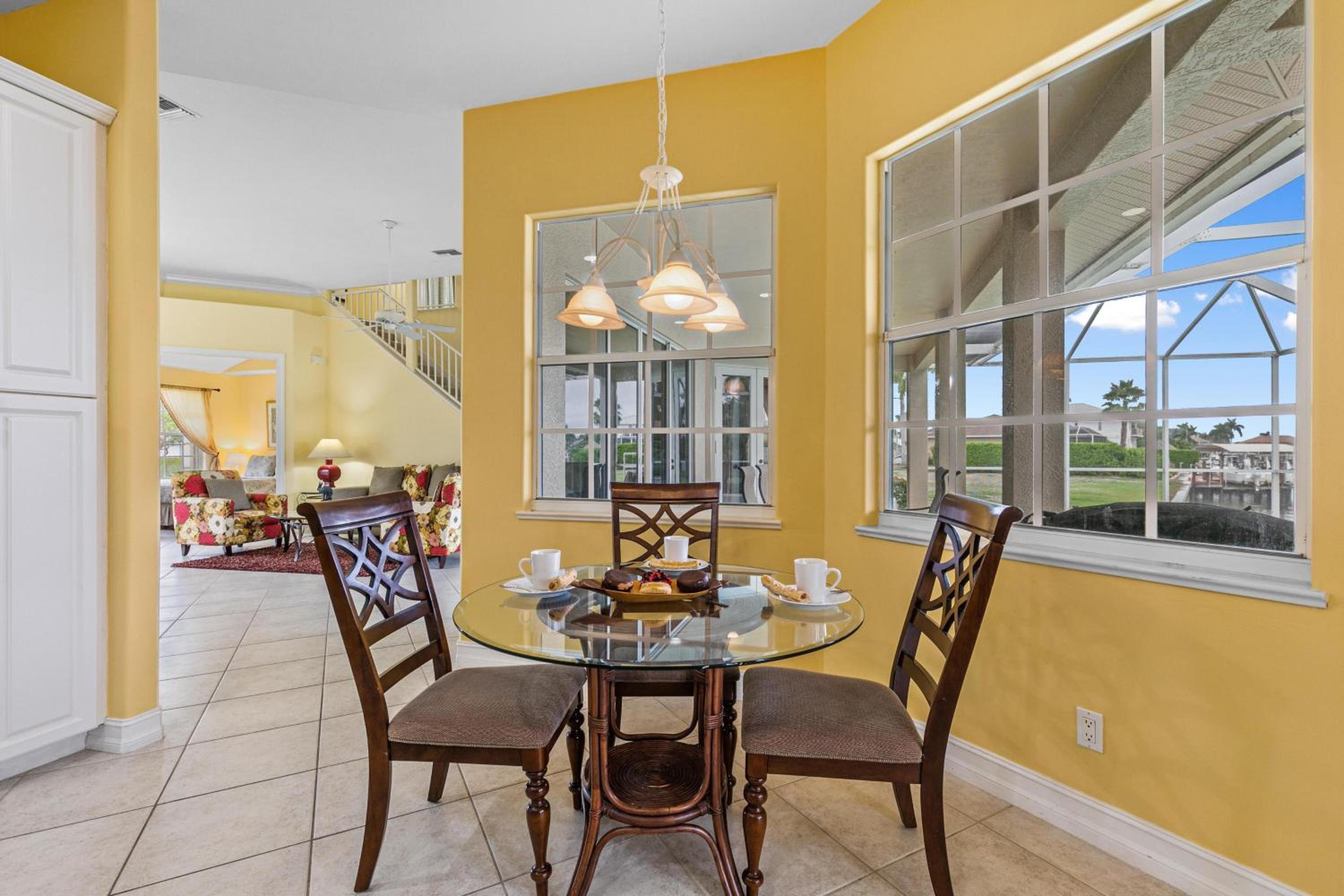 Updated and Luxurious 5BR Waterfront Oasis on Marco Island