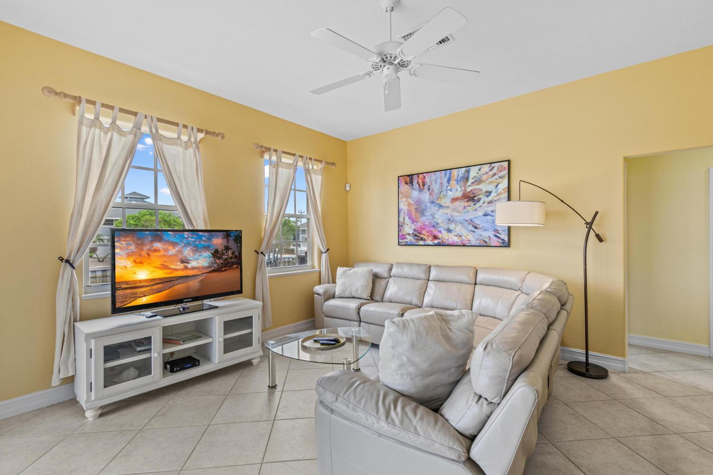 Updated and Luxurious 5BR Waterfront Oasis on Marco Island