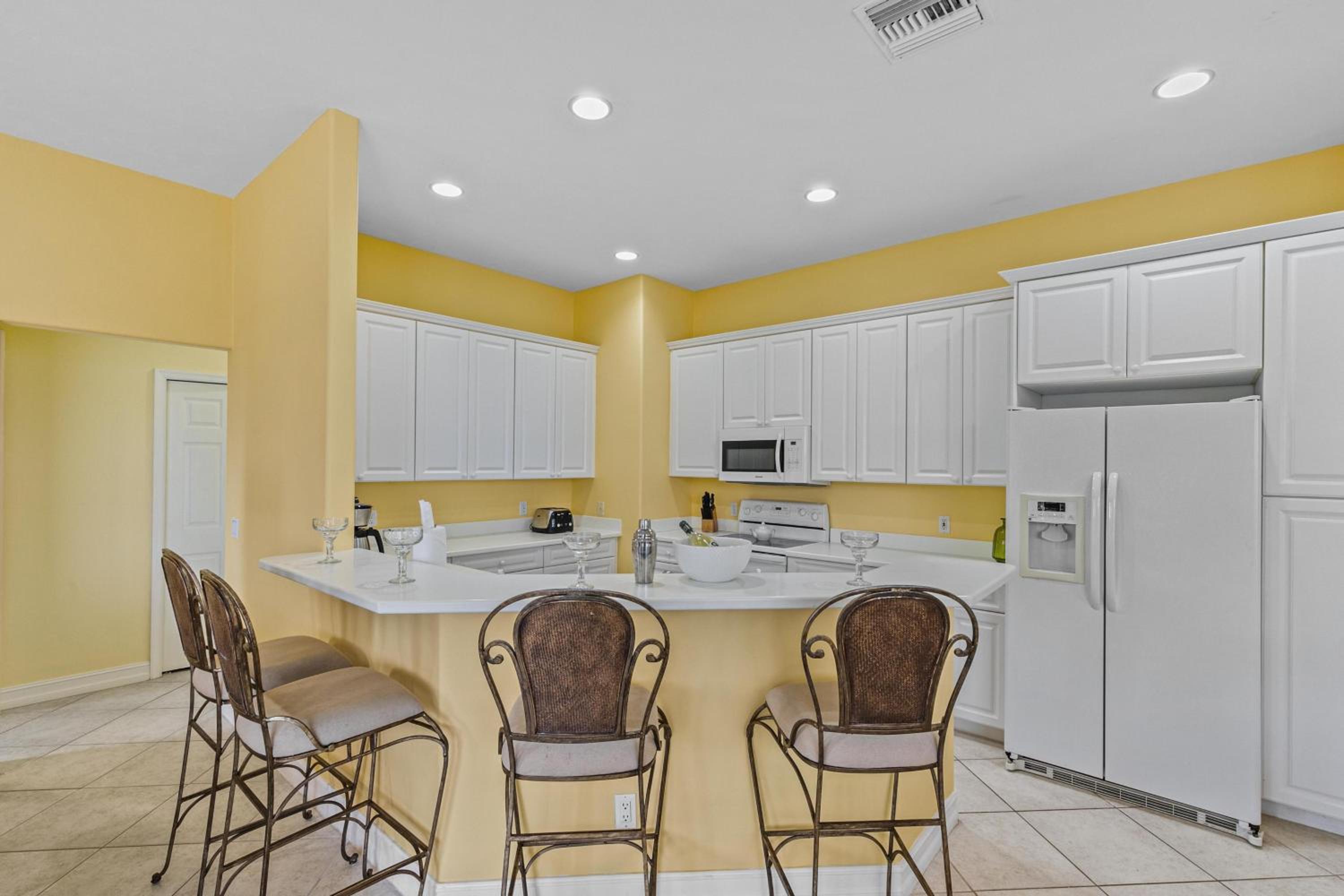 Updated and Luxurious 5BR Waterfront Oasis on Marco Island