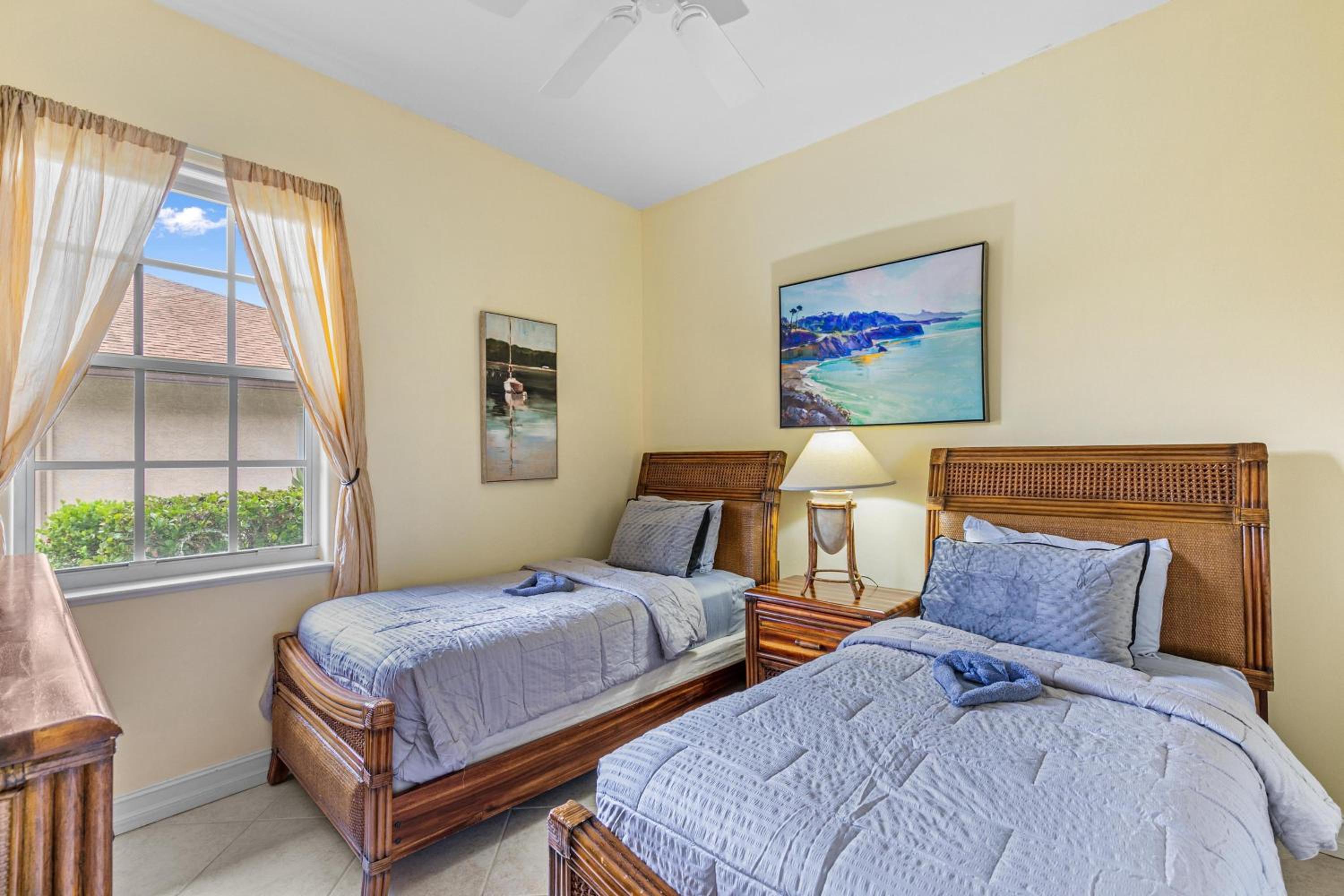 Updated and Luxurious 5BR Waterfront Oasis on Marco Island