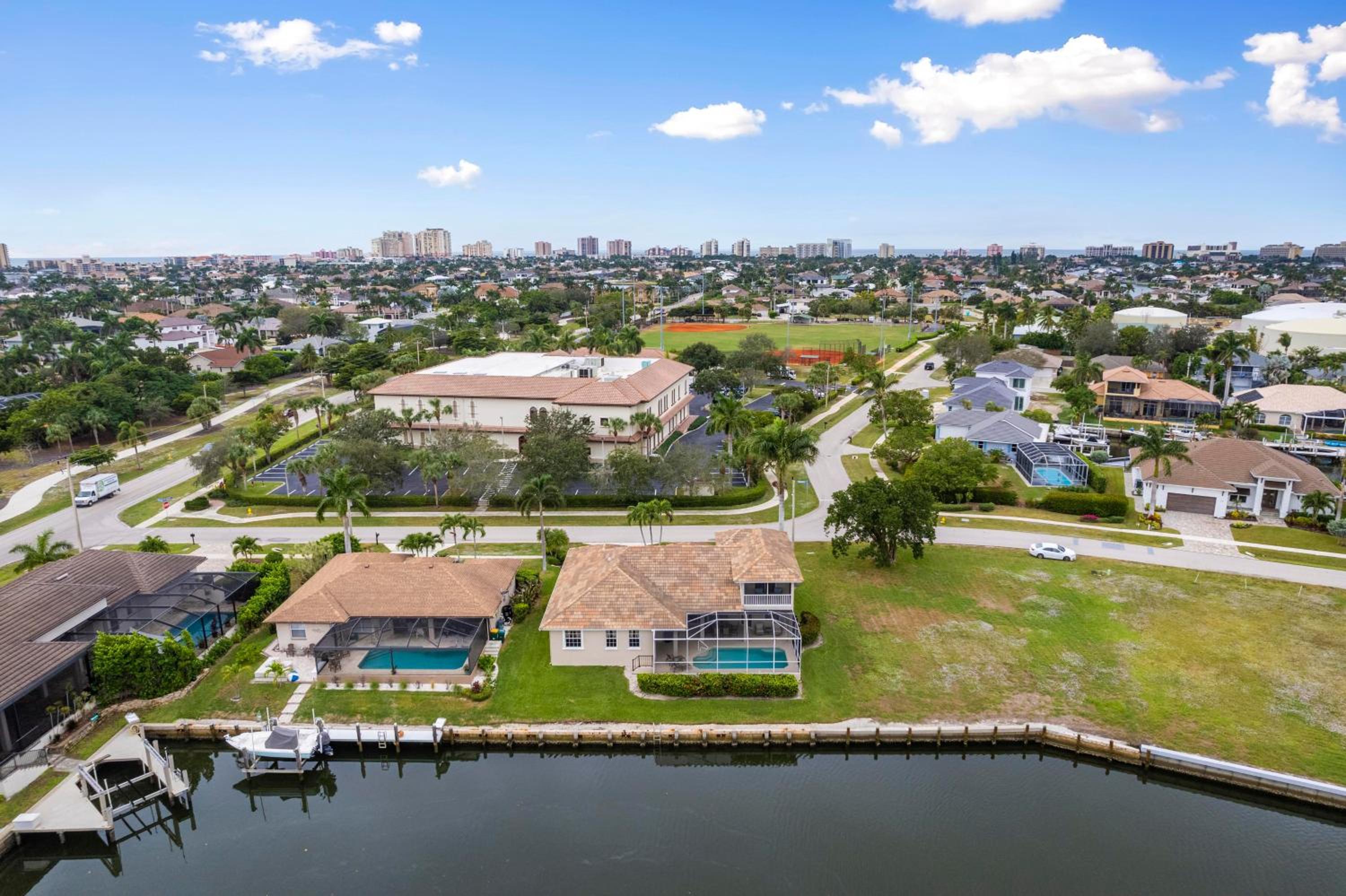 Updated and Luxurious 5BR Waterfront Oasis on Marco Island
